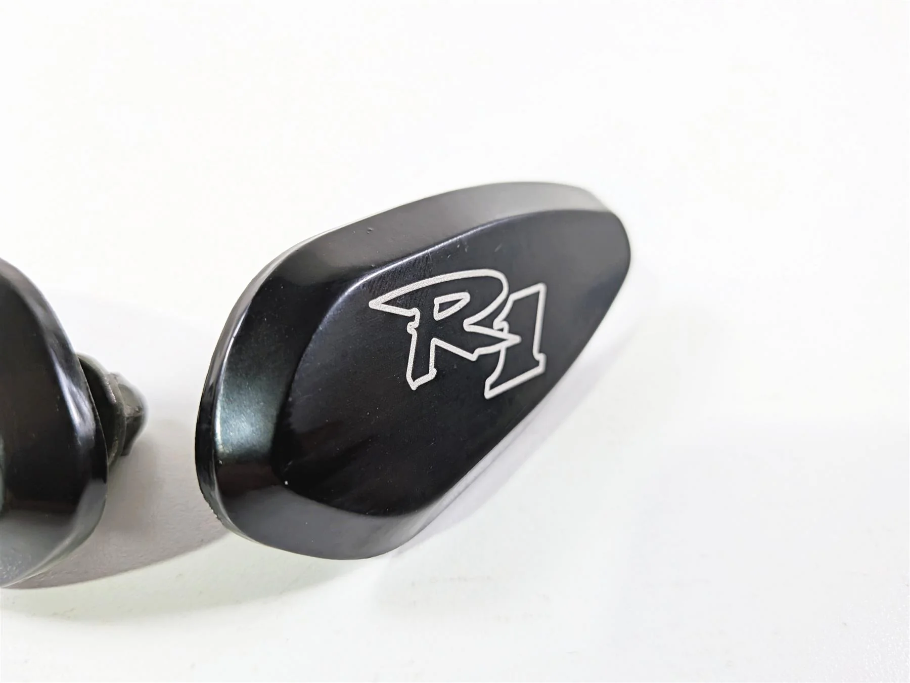2008 Yamaha YZF R1 RN19 Aftermarket Black Mirror Delete Caps - Image 12