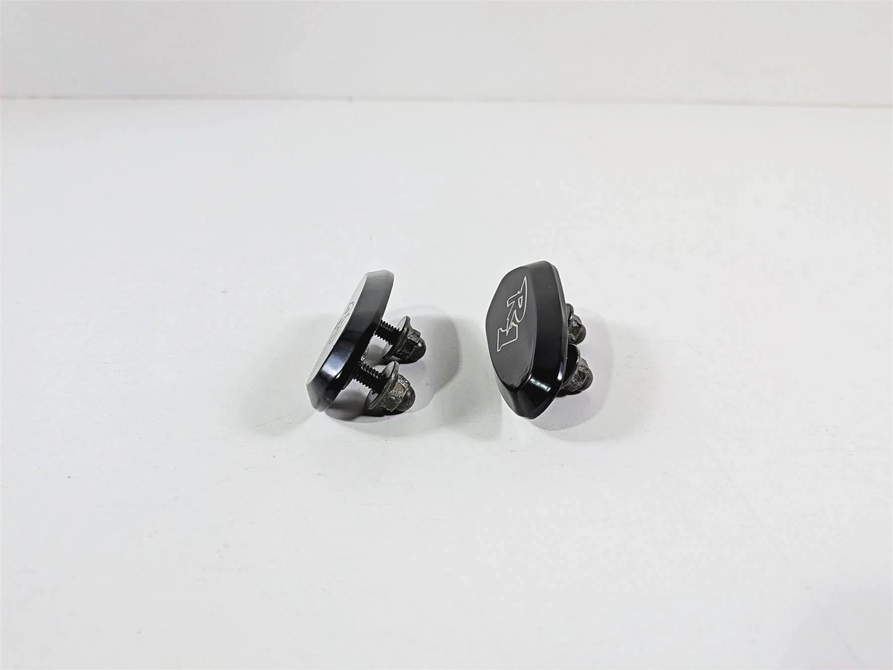 2008 Yamaha YZF R1 RN19 Aftermarket Black Mirror Delete Caps - Image 6
