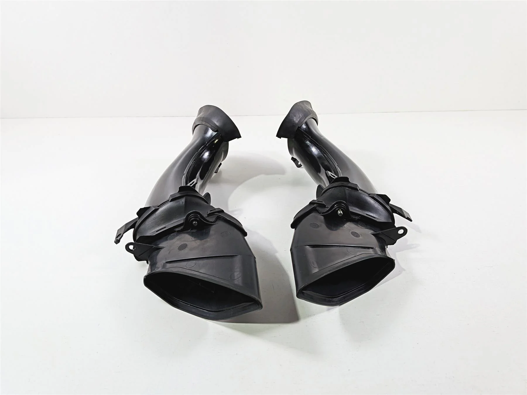 2008 Yamaha YZF R1 RN19 Air Intake Duct Set & Covers 4C8-2838R-00 4C8-2838N-00 - Image 3