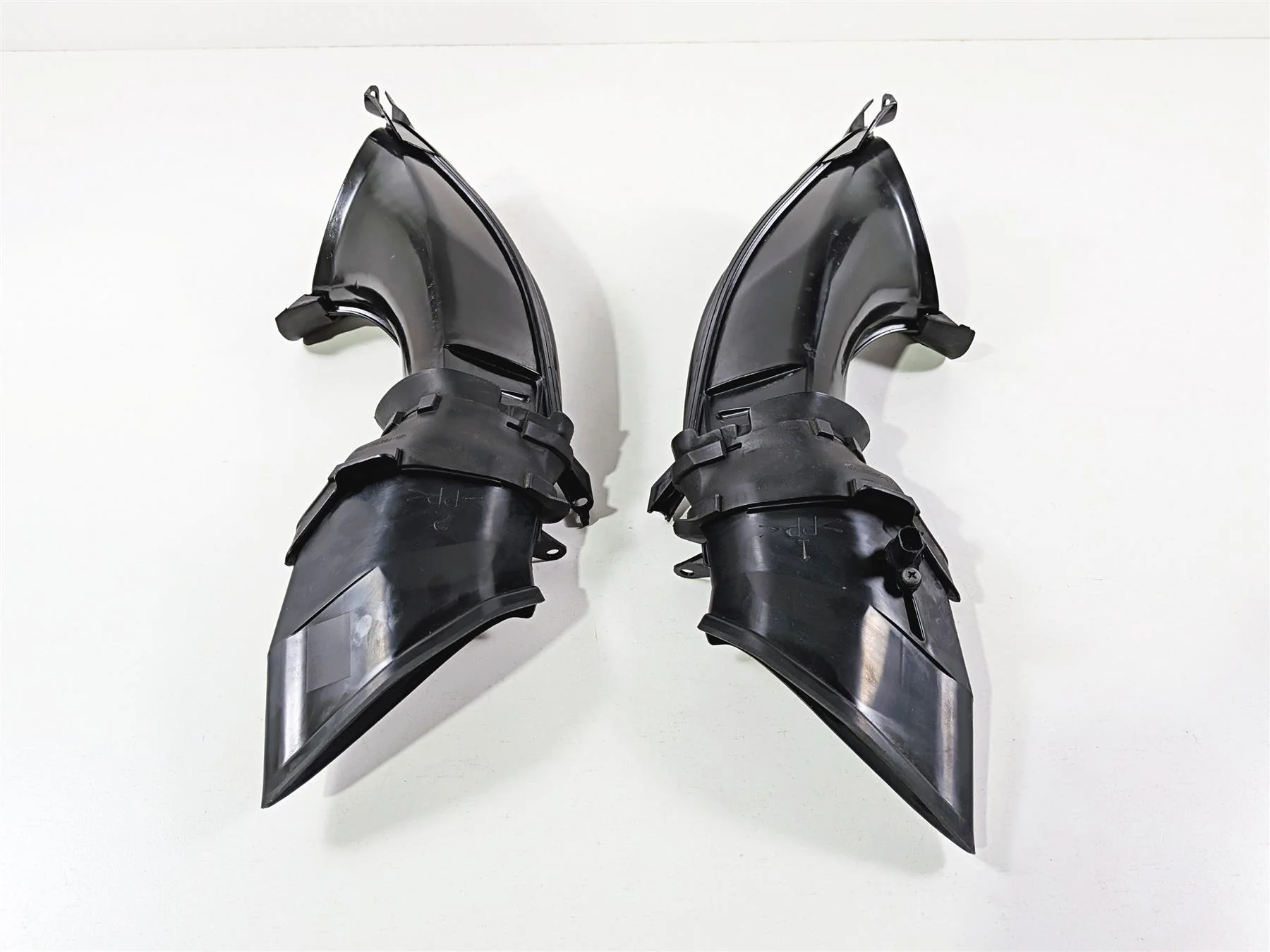 2008 Yamaha YZF R1 RN19 Air Intake Duct Set & Covers 4C8-2838R-00 4C8-2838N-00 - Image 7