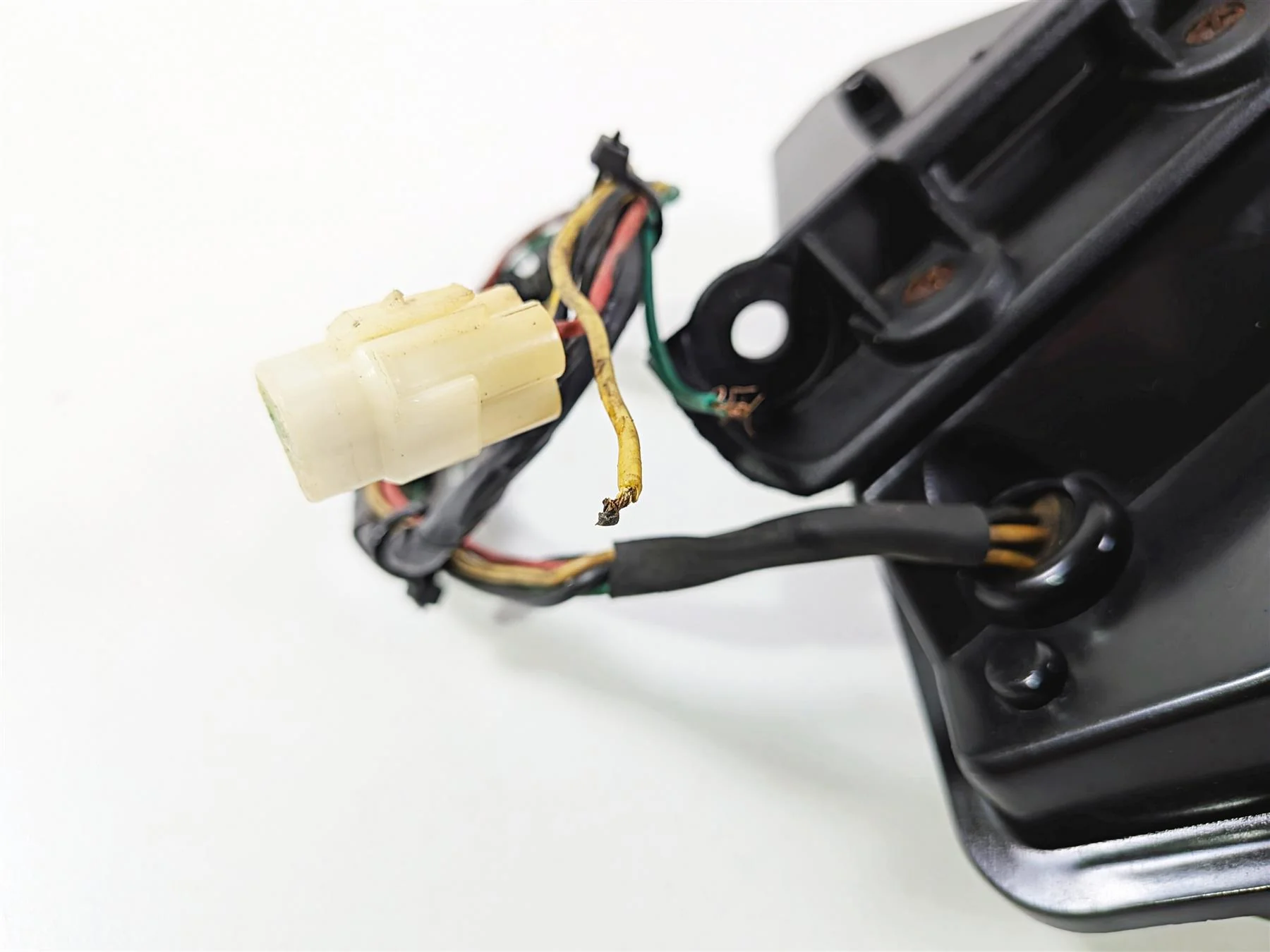 2008 Yamaha YZF R1 RN19 Clear Alternatives Taillight & Integrated Blinker - Image 8