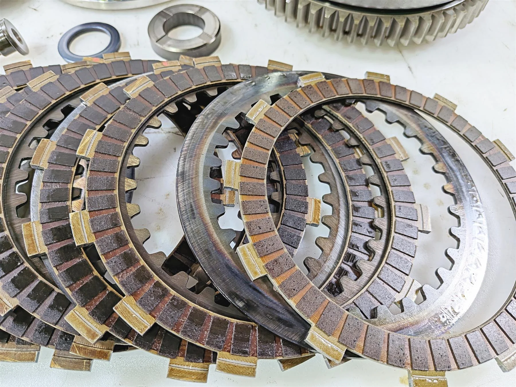 2008 Yamaha YZF R1 RN19 Clutch Basket & Friction Disc Set 4C8-16150-00-00 - Image 3