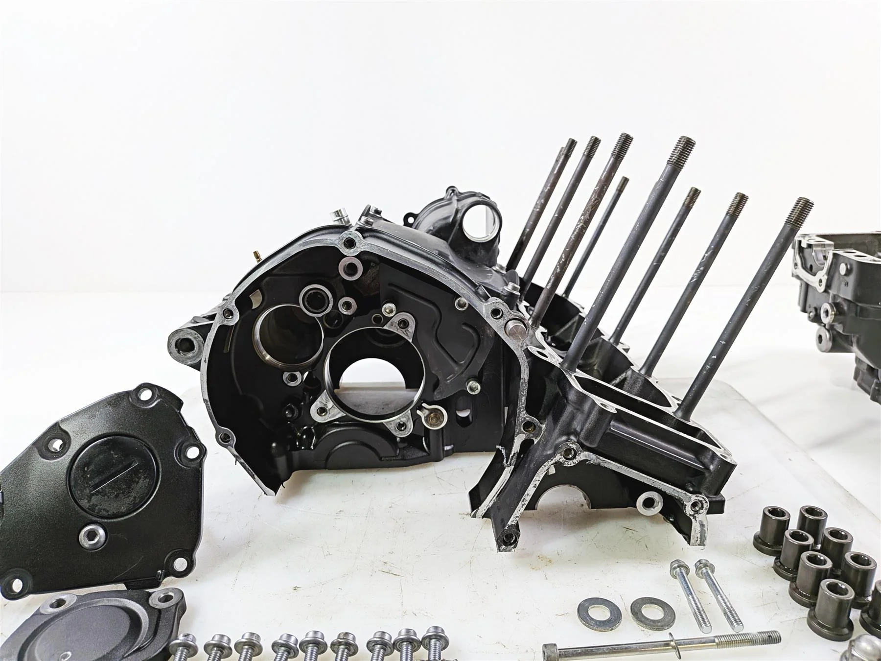 2008 Yamaha YZF R1 RN19 Engine Crank Case Set N516E 4C8-15100-00-00 4C8-15100-19 - Image 12