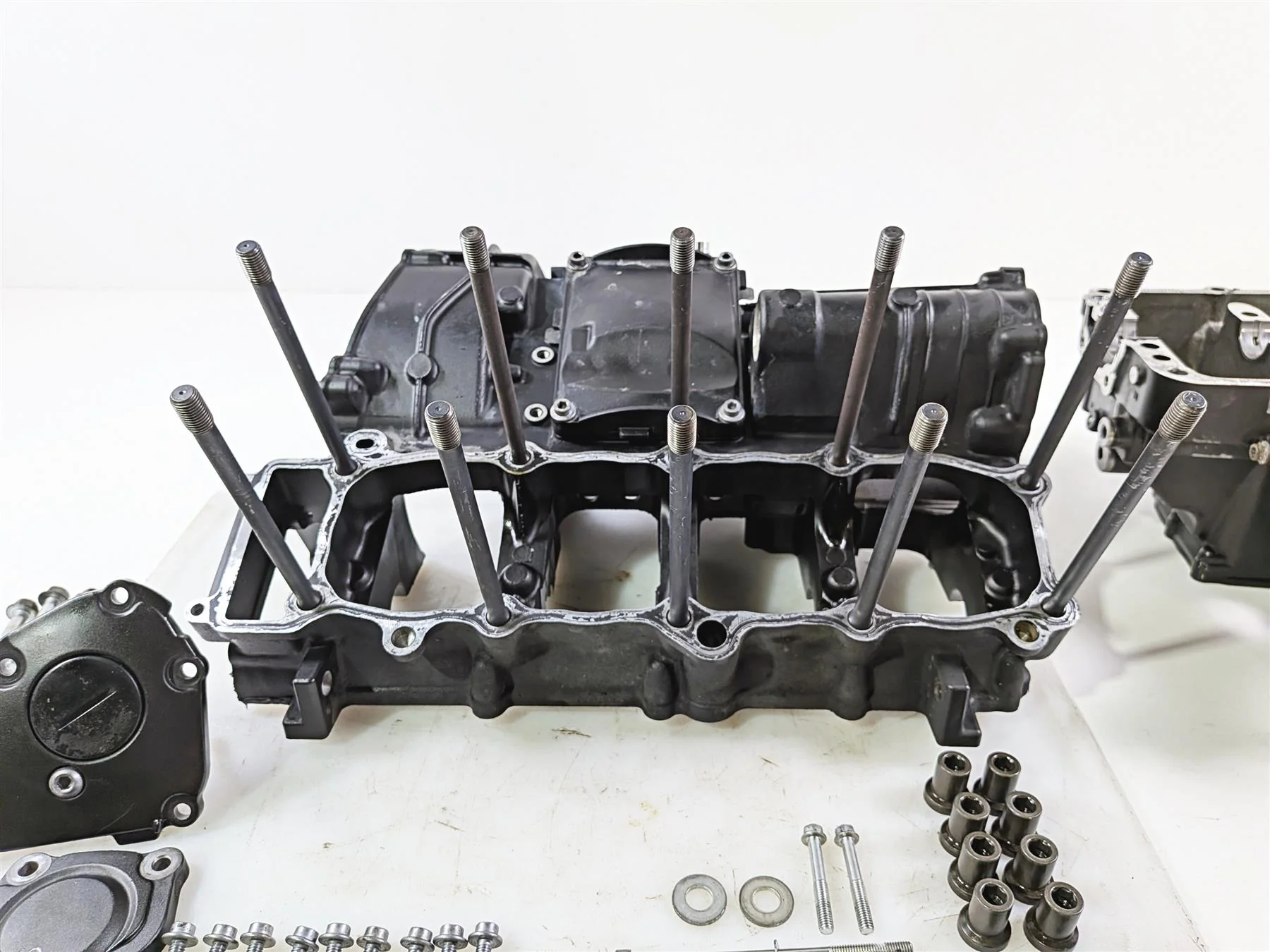 2008 Yamaha YZF R1 RN19 Engine Crank Case Set N516E 4C8-15100-00-00 4C8-15100-19 - Image 13