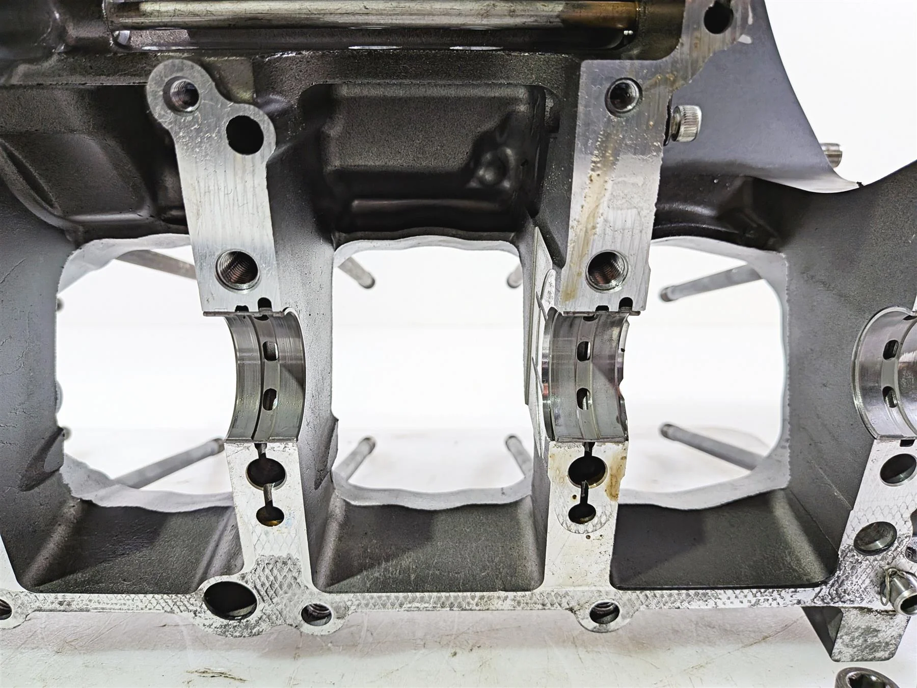 2008 Yamaha YZF R1 RN19 Engine Crank Case Set N516E 4C8-15100-00-00 4C8-15100-19 - Image 17