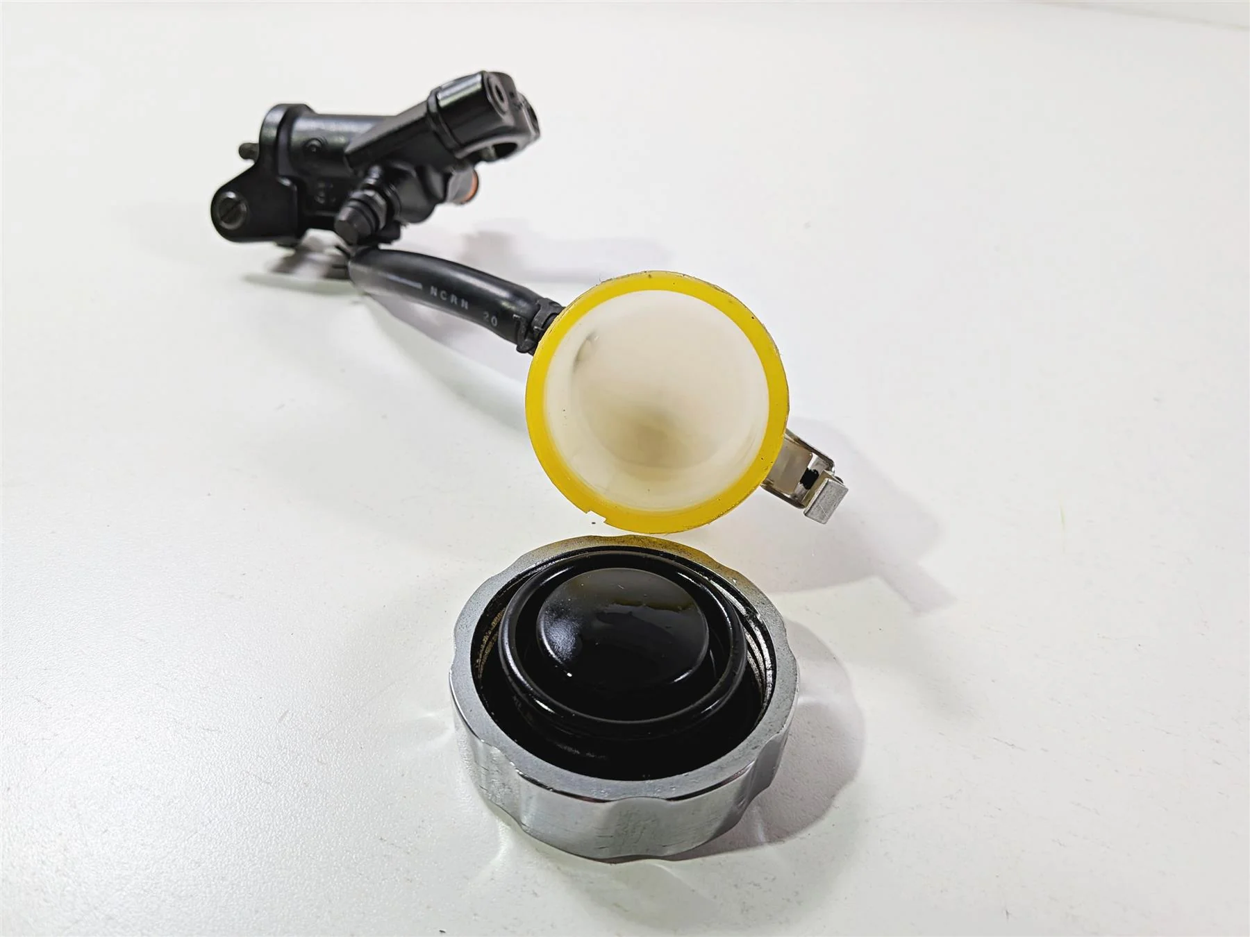 2008 Yamaha YZF R1 RN19 Front 16mm Brembo Radial Brake Pump 5SL-W2587-00-00 - Image 12