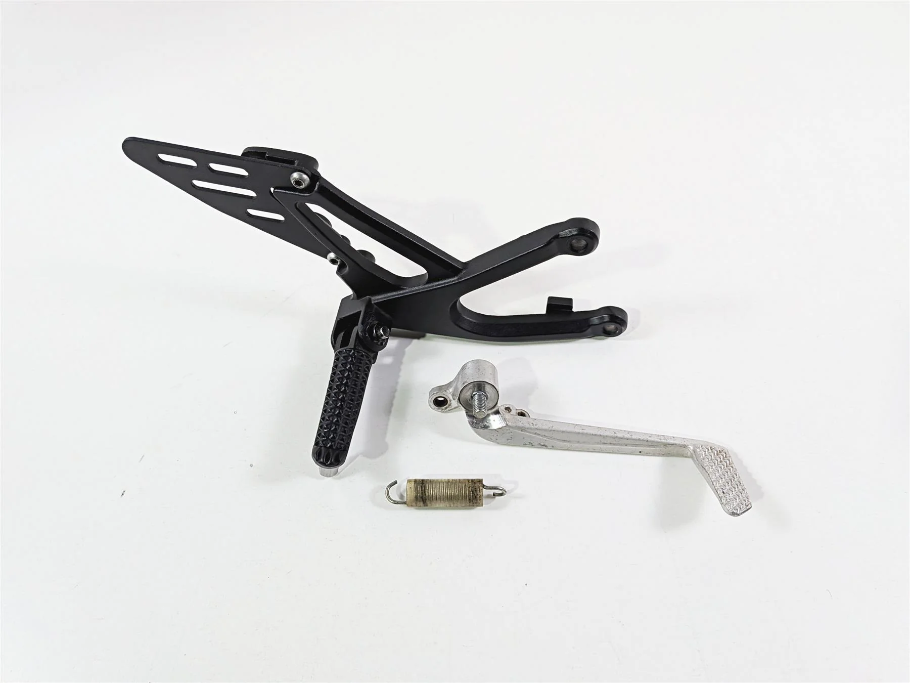 2008 Yamaha YZF R1 RN19 Front Right Foot Peg & Brake Pedal 4C8-27443-00-00