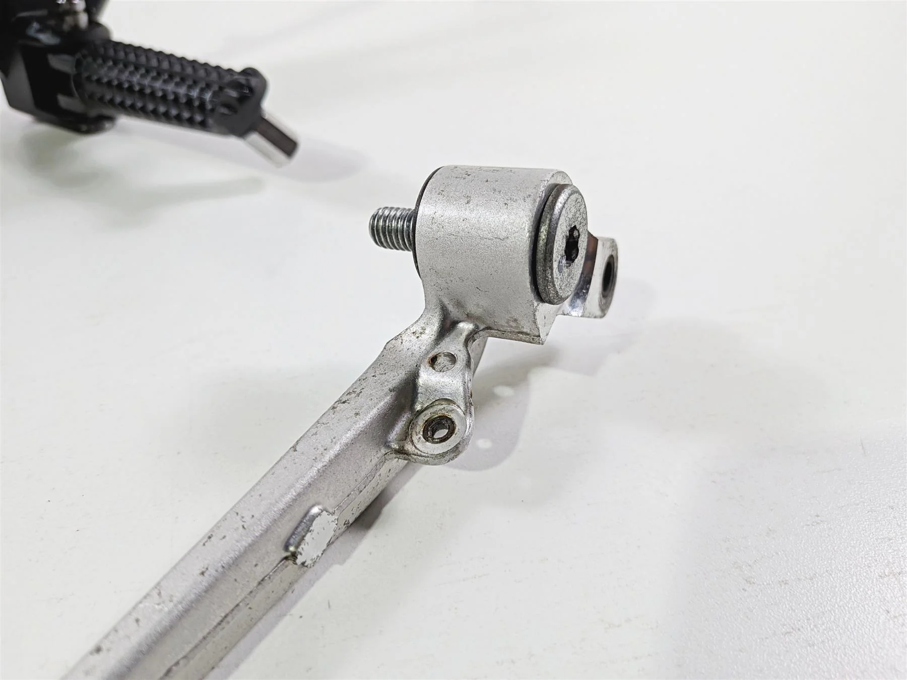 2008 Yamaha YZF R1 RN19 Front Right Foot Peg & Brake Pedal 4C8-27443-00-00 - Image 12