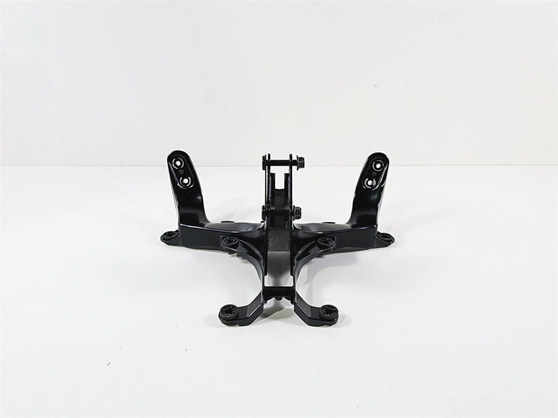 2008 Yamaha YZF R1 RN19 Front Stay Holder Carrier Subframe 4C8-28356-00-00 - Image 2