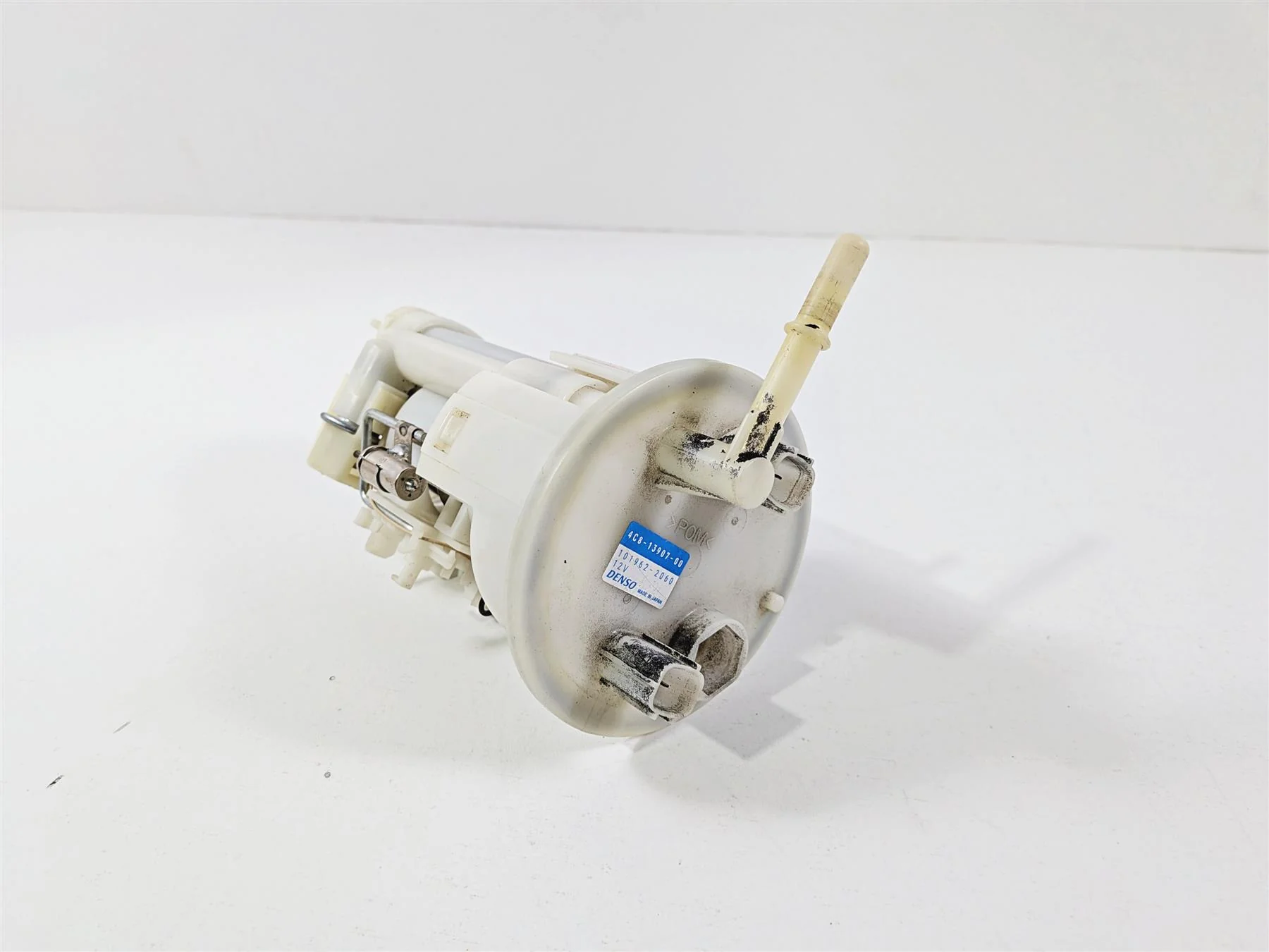 2008 Yamaha YZF R1 RN19 Fuel Gas Petrol Pump & Sending Unit 4C8-13907-00-00 - Image 10