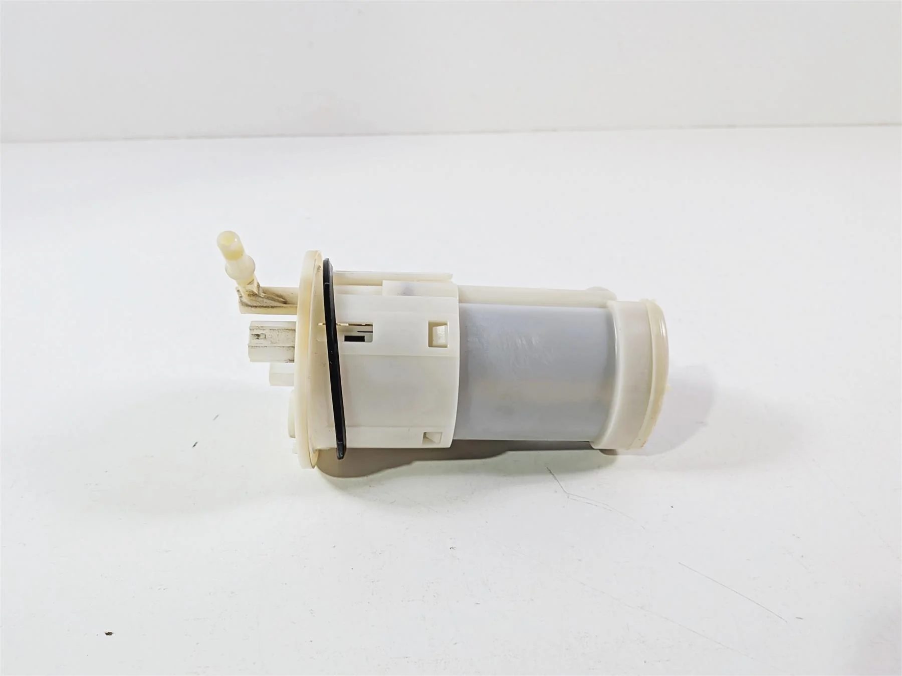2008 Yamaha YZF R1 RN19 Fuel Gas Petrol Pump - Tested 4C8-13907-00-00 4C8-13907-04-00 - Image 6