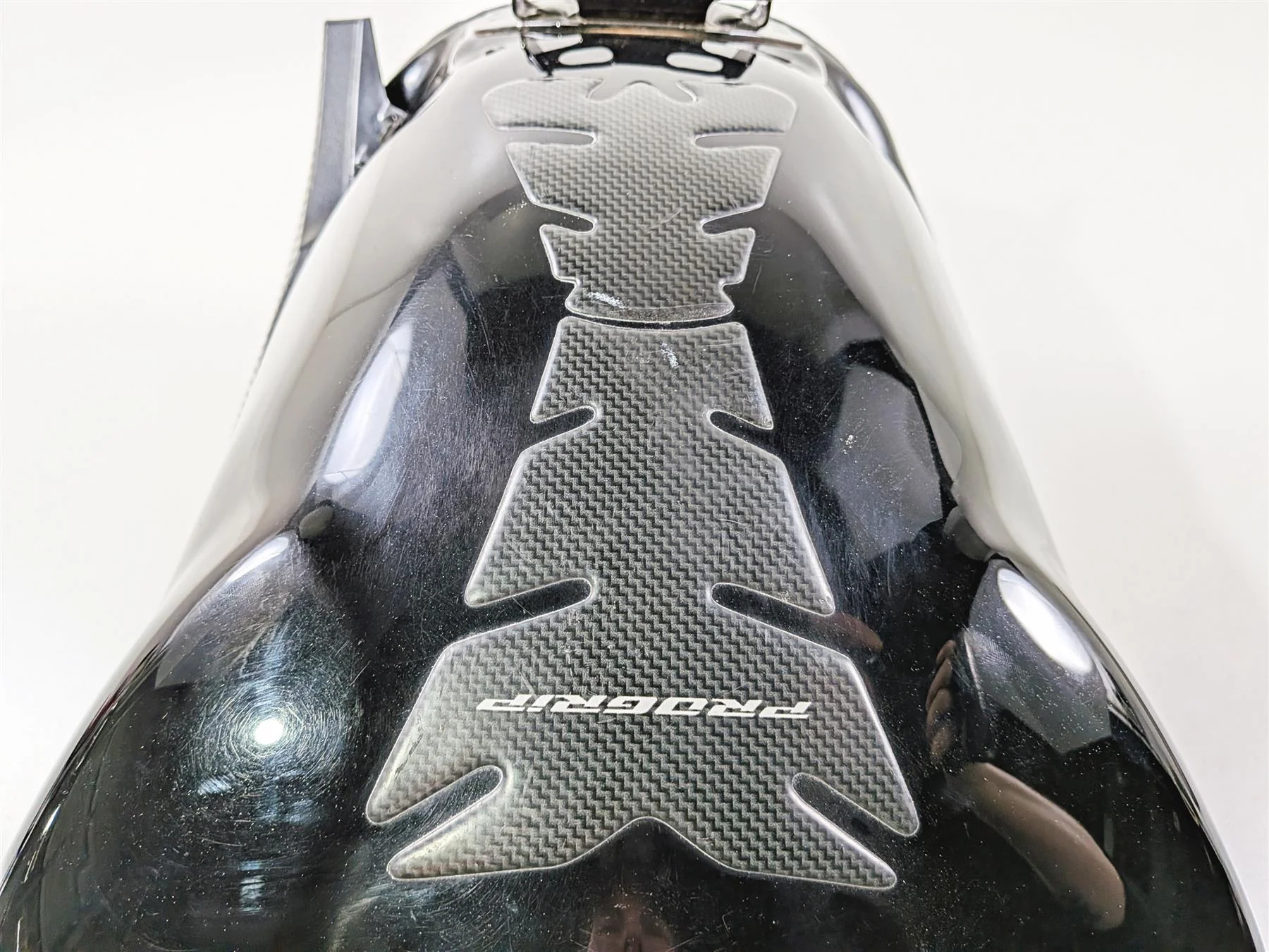 2008 Yamaha YZF R1 RN19 Fuel Gas Petrol Tank - Dent On Left Side 4C8-YK241-00 - Image 7