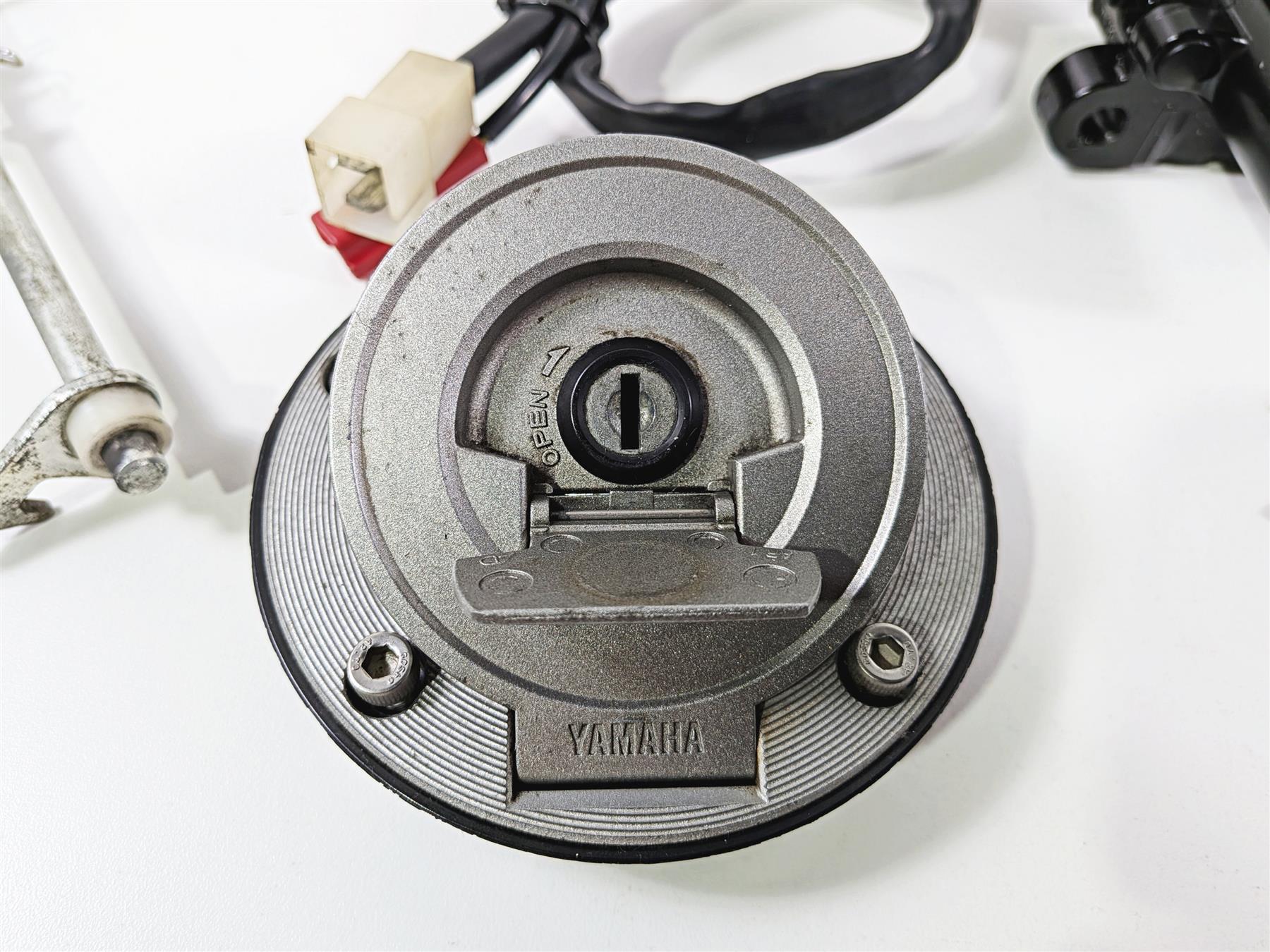 2008 Yamaha YZF R1 RN19 Ignition Switch Key Lock Gas Cap Seat Set 4C8-82501-10 - Image 5