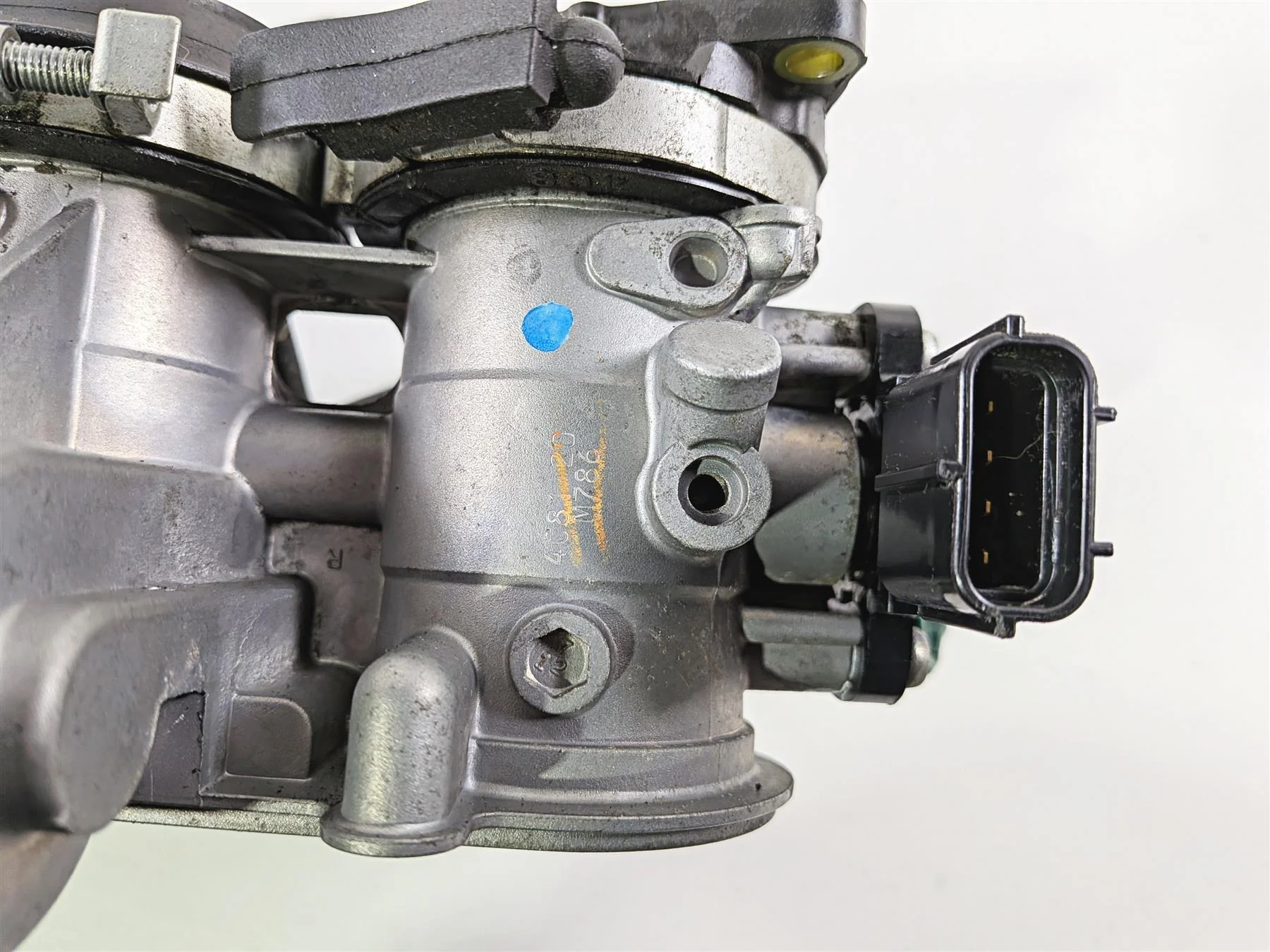 2008 Yamaha YZF R1 RN19 Mikuni Throttle Body Injectors & Wiring 4C8-13750-20-00 - Image 9