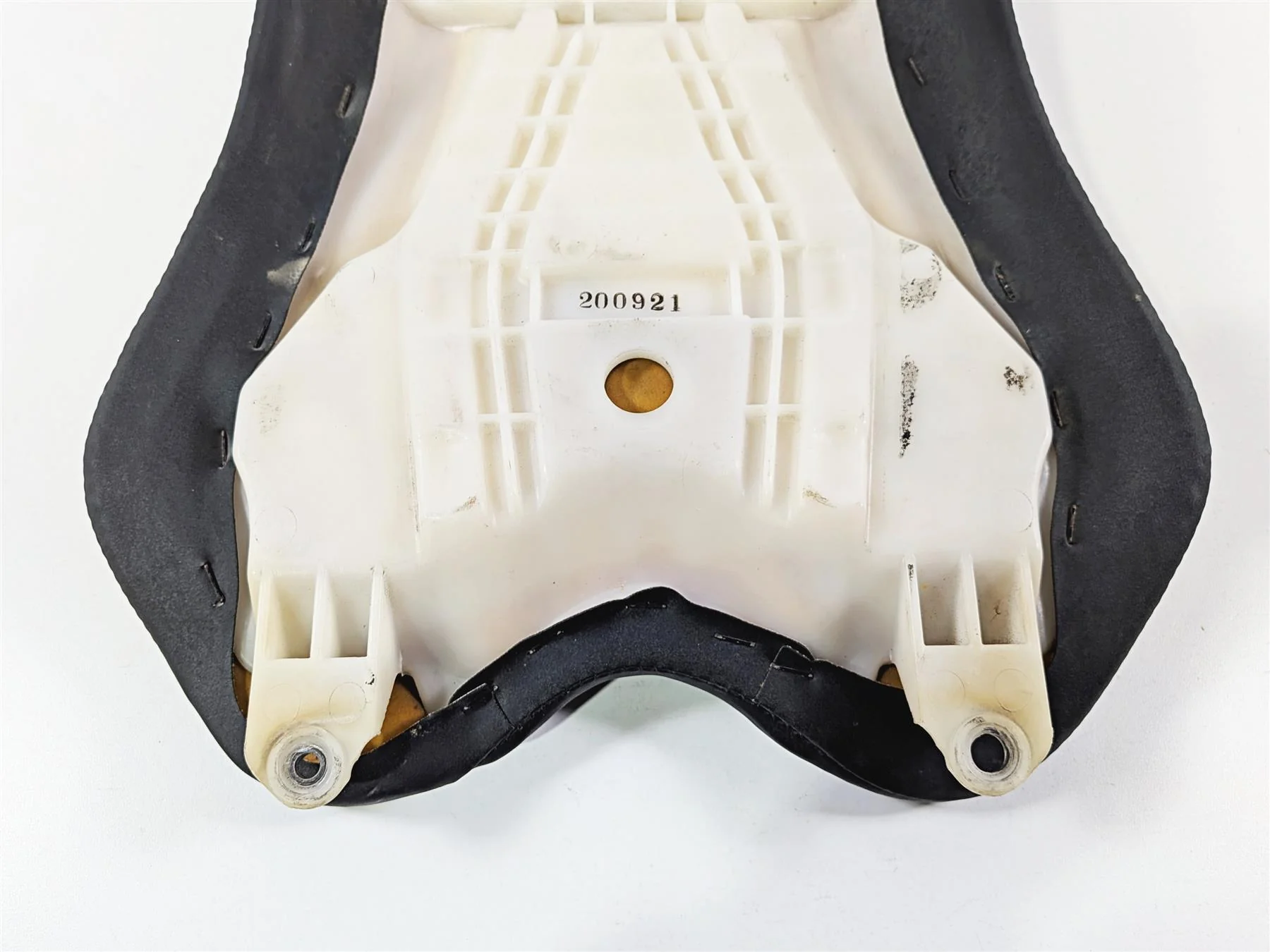 2008 Yamaha YZF R1 RN19 Nice Oem Front Rider Driver Seat Saddle 4C8-24710-00-00 - Image 8