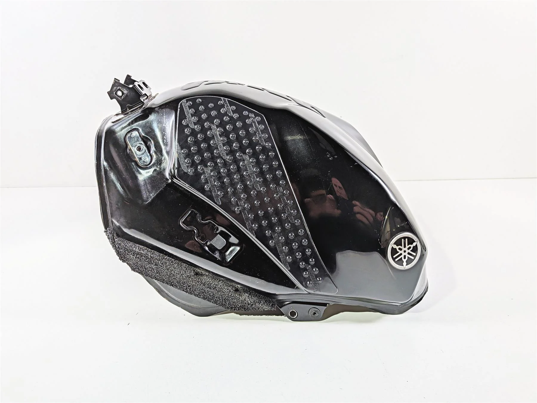 2008 Yamaha YZF R1 RN19 Oem Fuel Gas Petrol Tank -Dent On Left Side 4C8-YK241-00 - Image 2