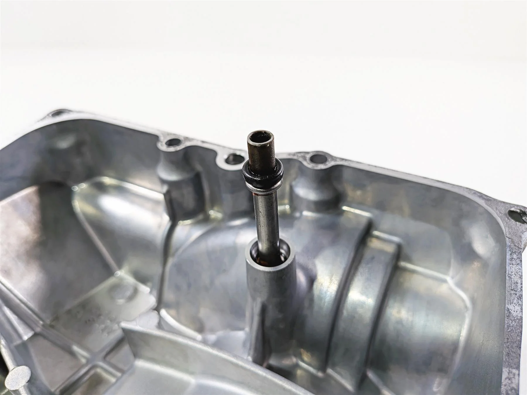2008 Yamaha YZF R1 RN19 Oil Pan Bottom Engine Cover 4C8-13417-00-00 4C8-13400-00 - Image 8