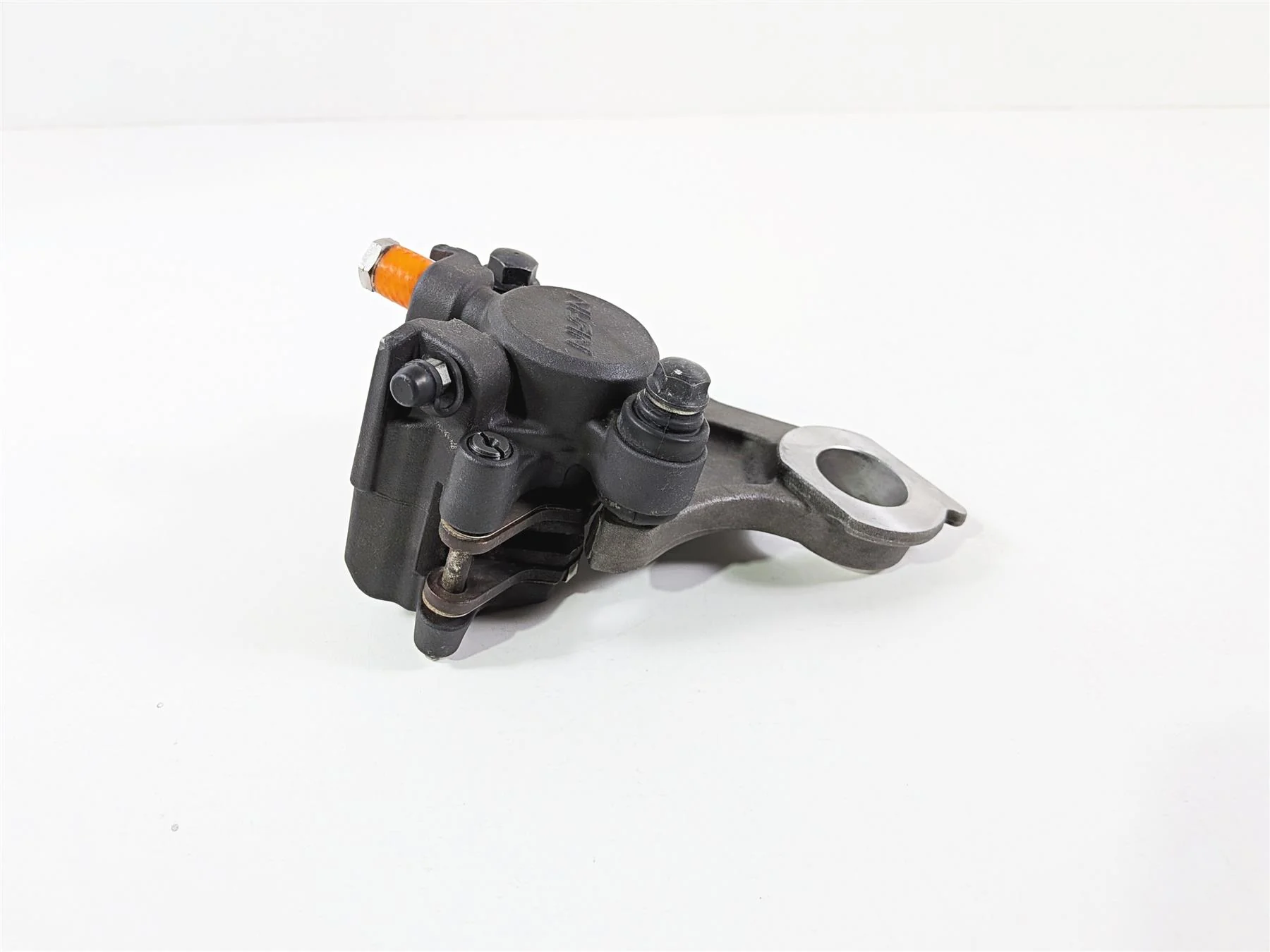 2008 Yamaha YZF R1 RN19 Rear Brake Caliper & Bracket Nissin 5VY-2580W-11-00 - Image 4