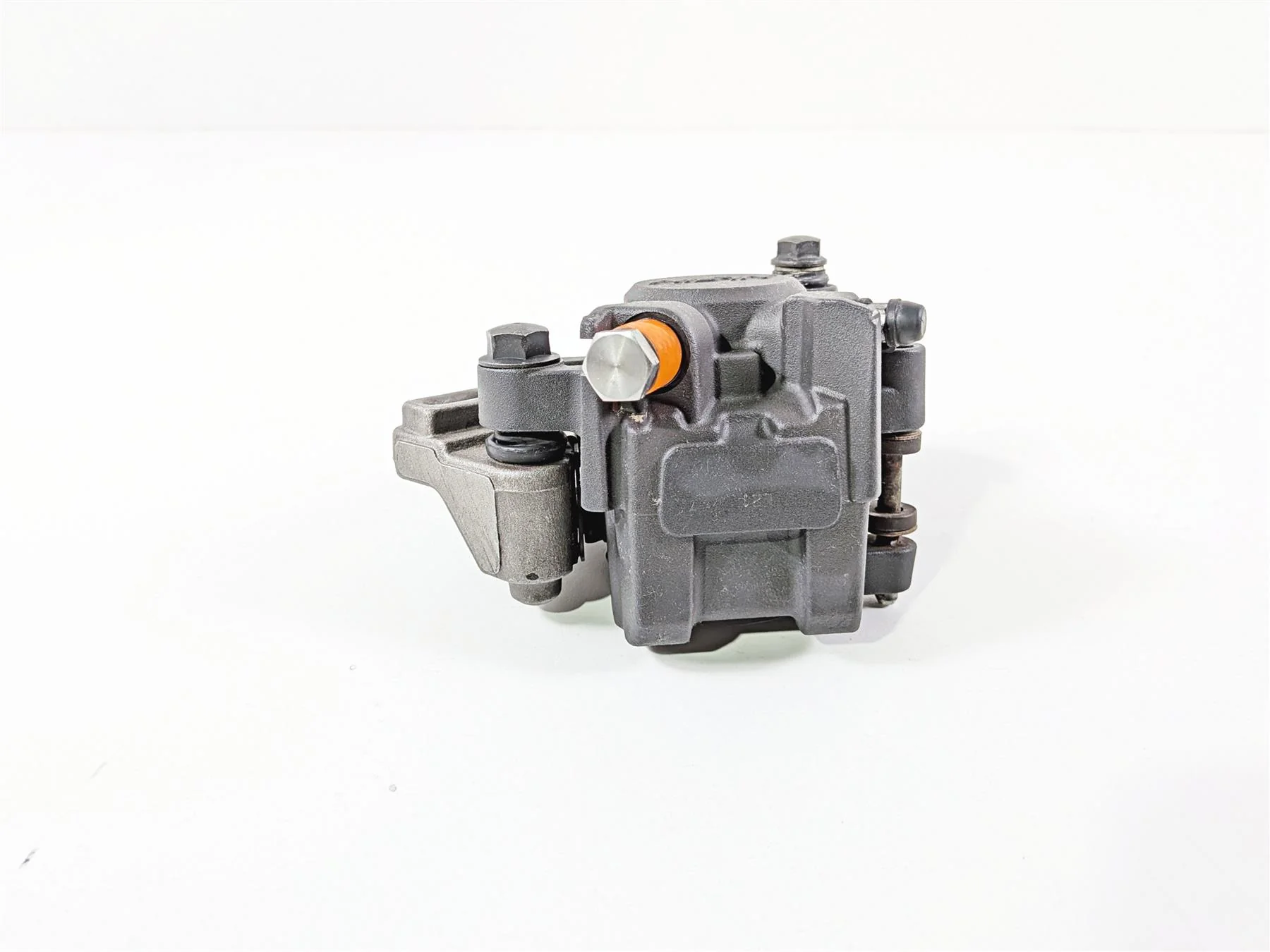2008 Yamaha YZF R1 RN19 Rear Brake Caliper & Bracket Nissin 5VY-2580W-11-00 - Image 5