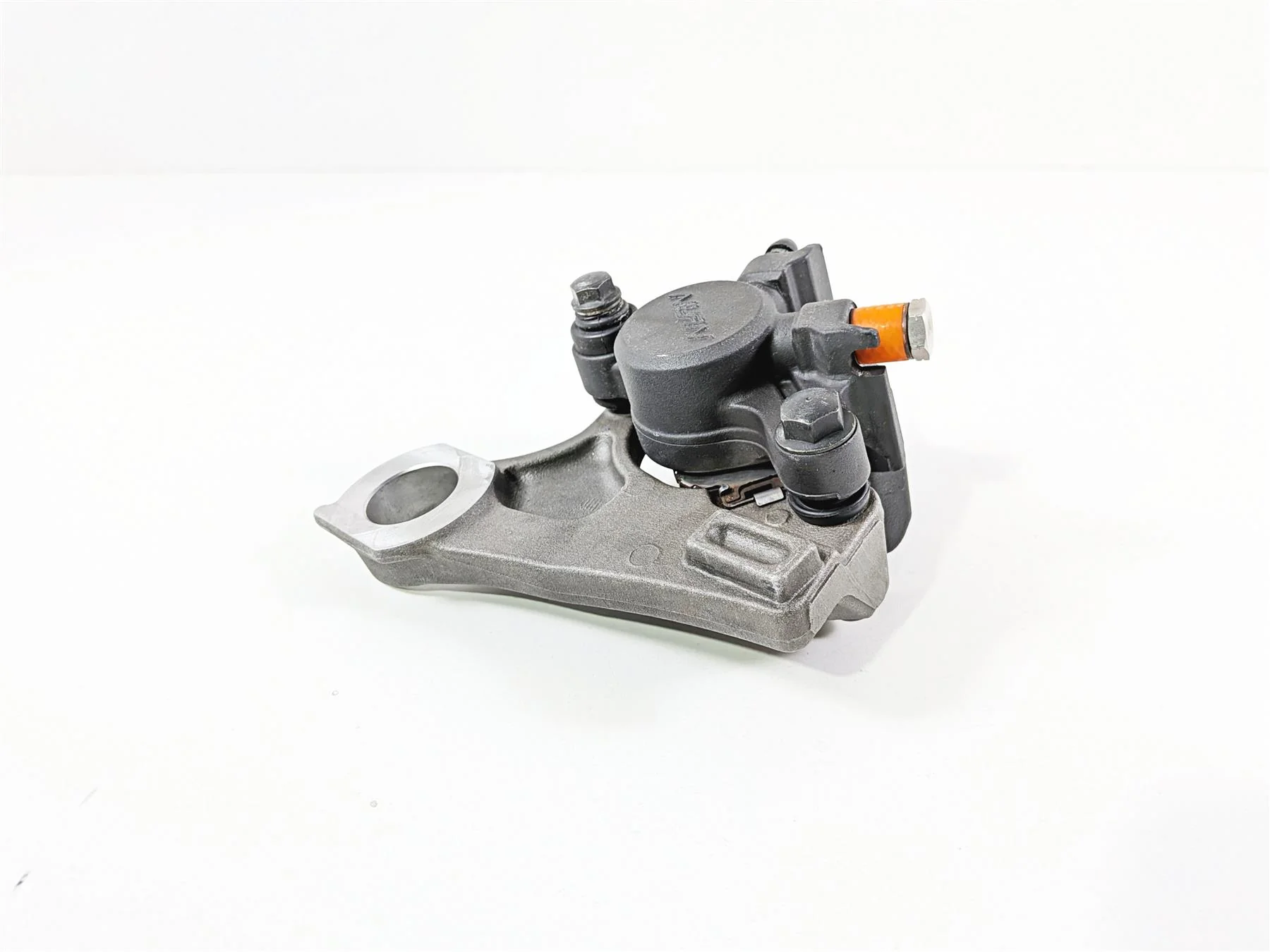2008 Yamaha YZF R1 RN19 Rear Brake Caliper & Bracket Nissin 5VY-2580W-11-00 - Image 6