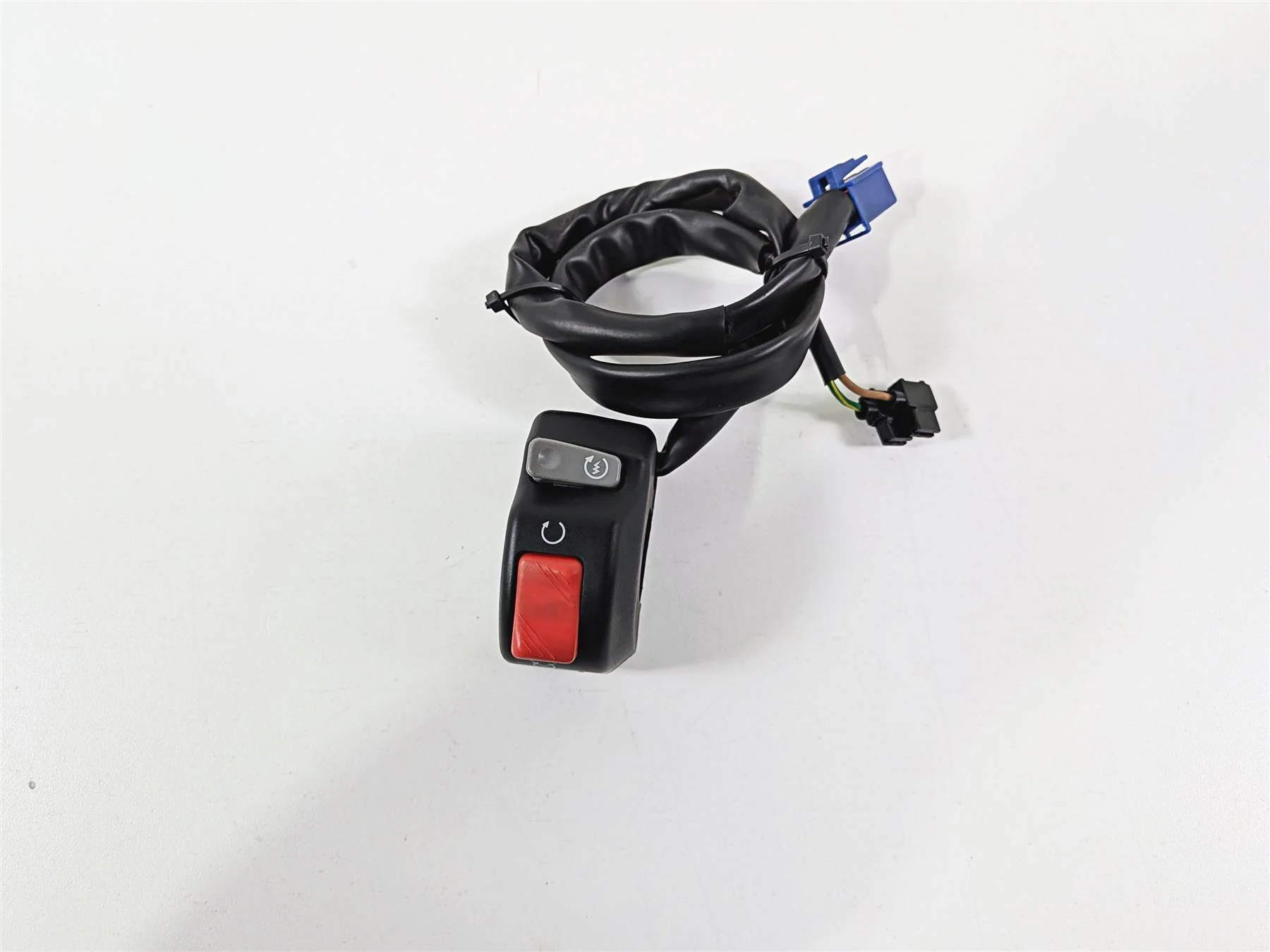2008 Yamaha YZF R1 RN19 Right Hand Control Switch Start Stop 4C8-83975-00-00 - Image 12