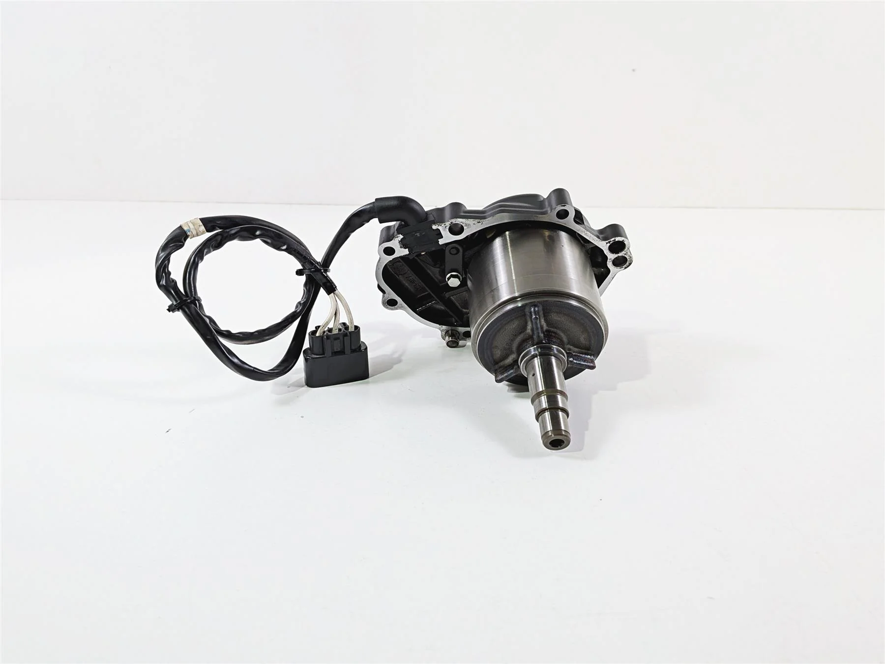2008 Yamaha YZF R1 RN19 Stator Rotor & Engine Side Cover 2D1-81410-10-00 - Image 3