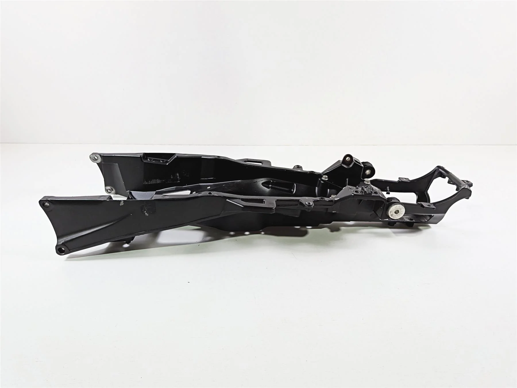 2008 Yamaha YZF R1 RN19 Straight Rear Black Subframe Sub Frame 4C8-21190-00-00 - Image 4