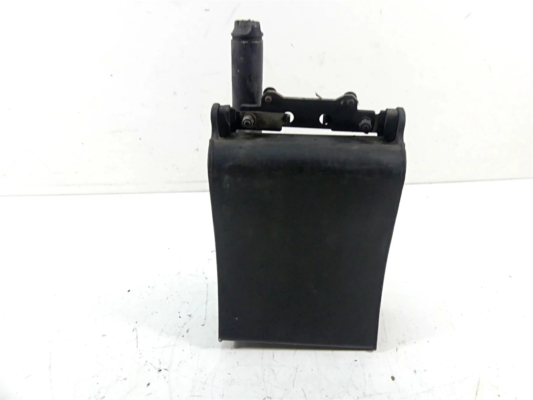 2009 Big Dog K9 Custom Oil Tank Reservoir 201-000057-00 - Image 2