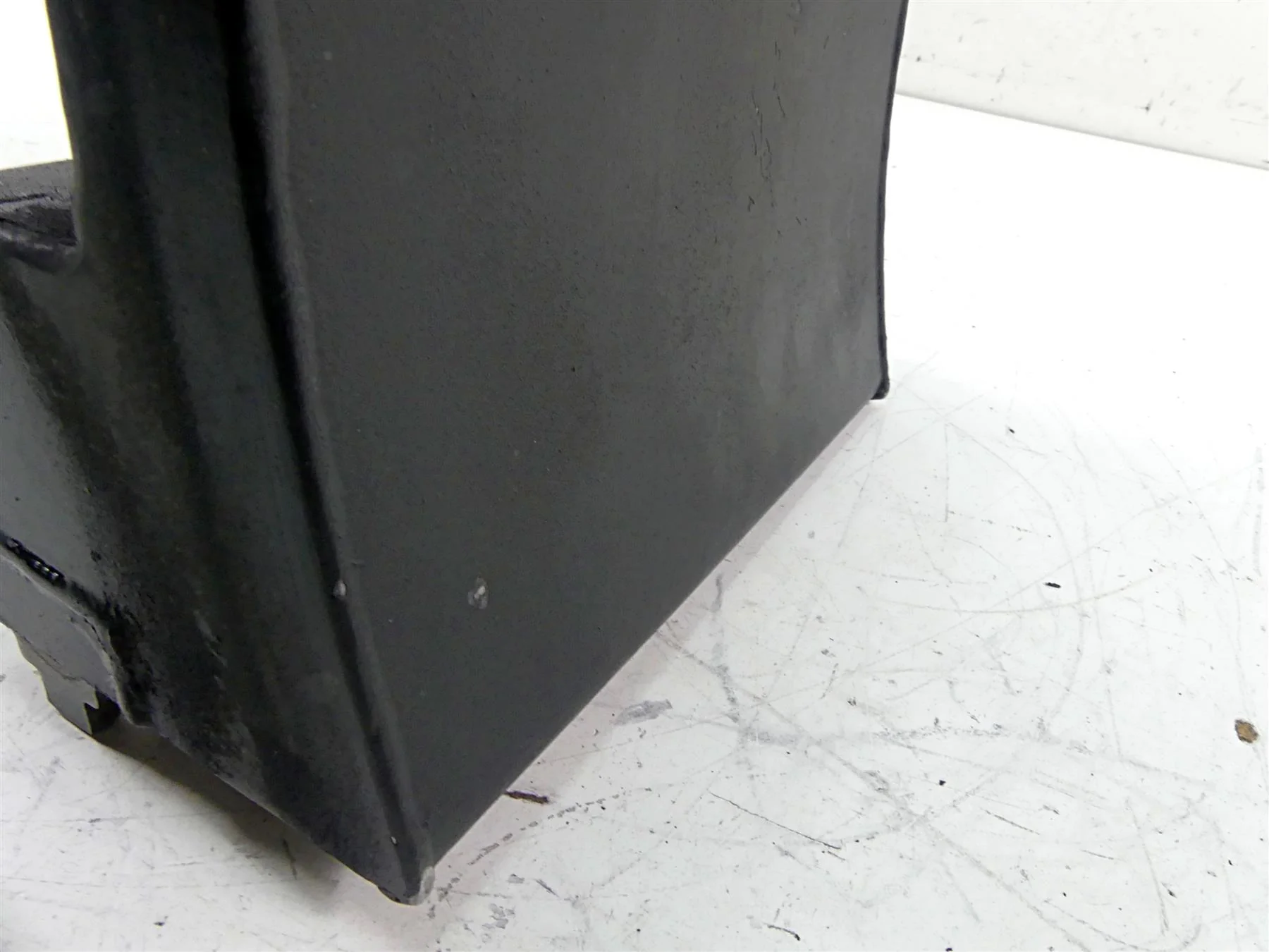 2009 Big Dog K9 Custom Oil Tank Reservoir 201-000057-00 - Image 3