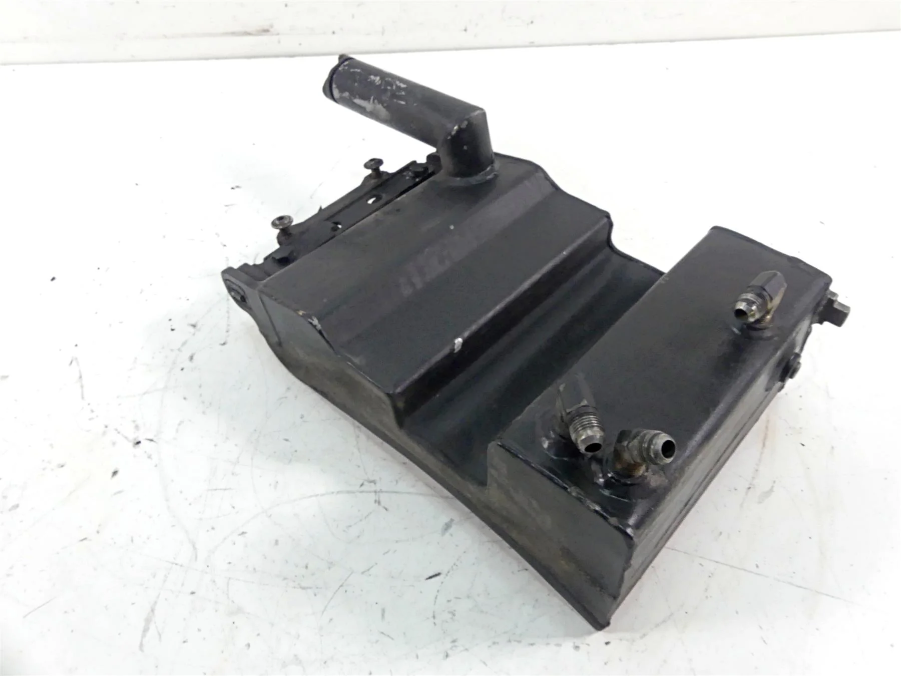2009 Big Dog K9 Custom Oil Tank Reservoir 201-000057-00 - Image 6