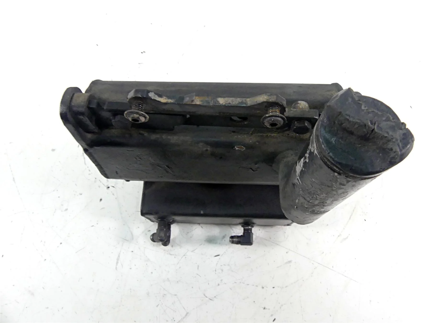 2009 Big Dog K9 Custom Oil Tank Reservoir 201-000057-00 - Image 9