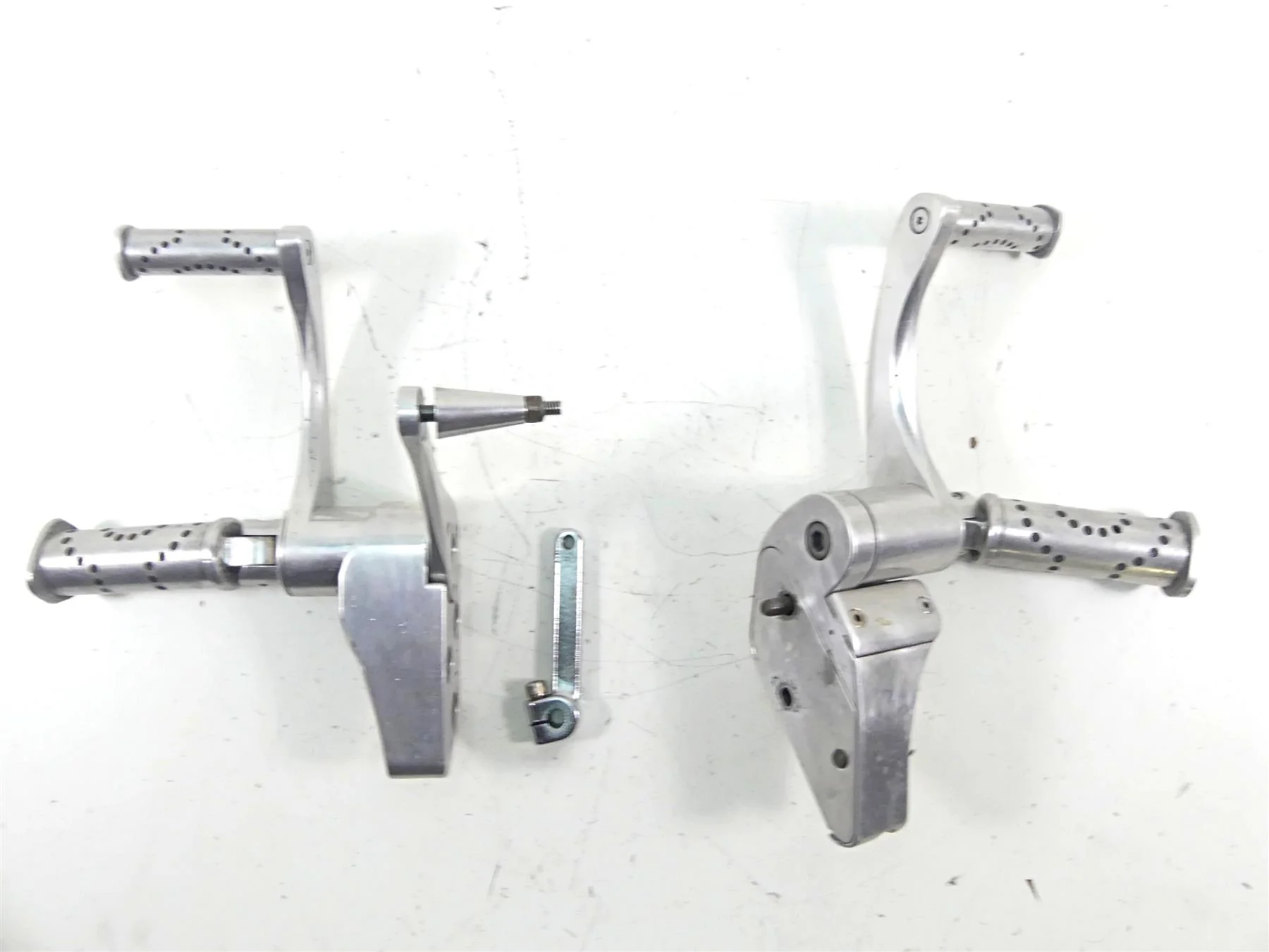 2009 Big Dog K9 Left Right Foot Peg Control Set 162-000001-02 162-000002-02