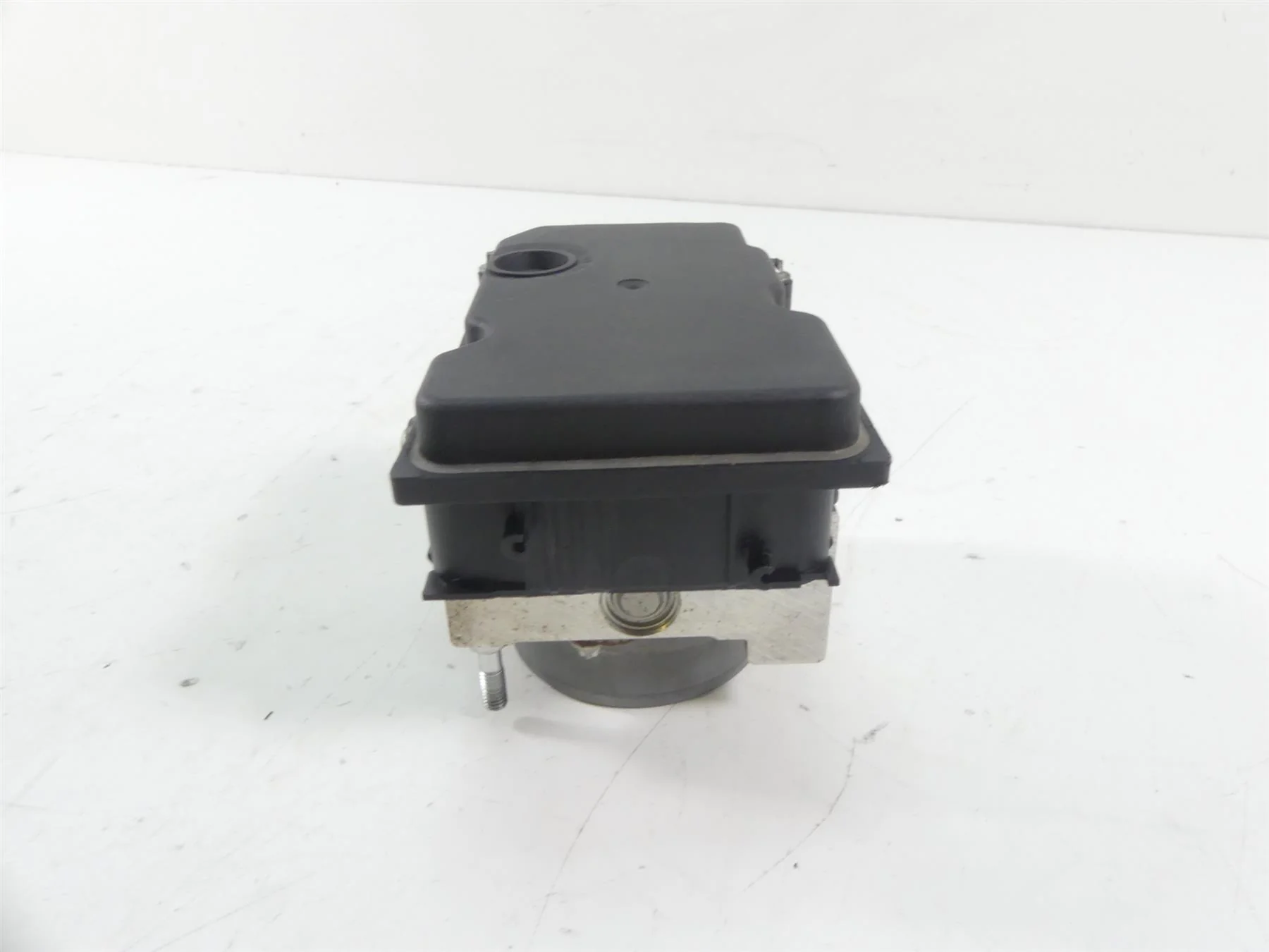 2009 BMW F800GS K72 Bosch Abs Brake Pump Pressure Modulator Module 34517683109 - Image 2
