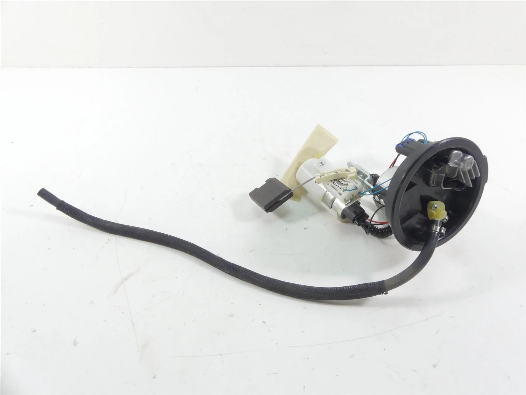 2009 BMW F800GS K72 Fuel Gas Petrol Pump + Level Sender - Tested 16148556077