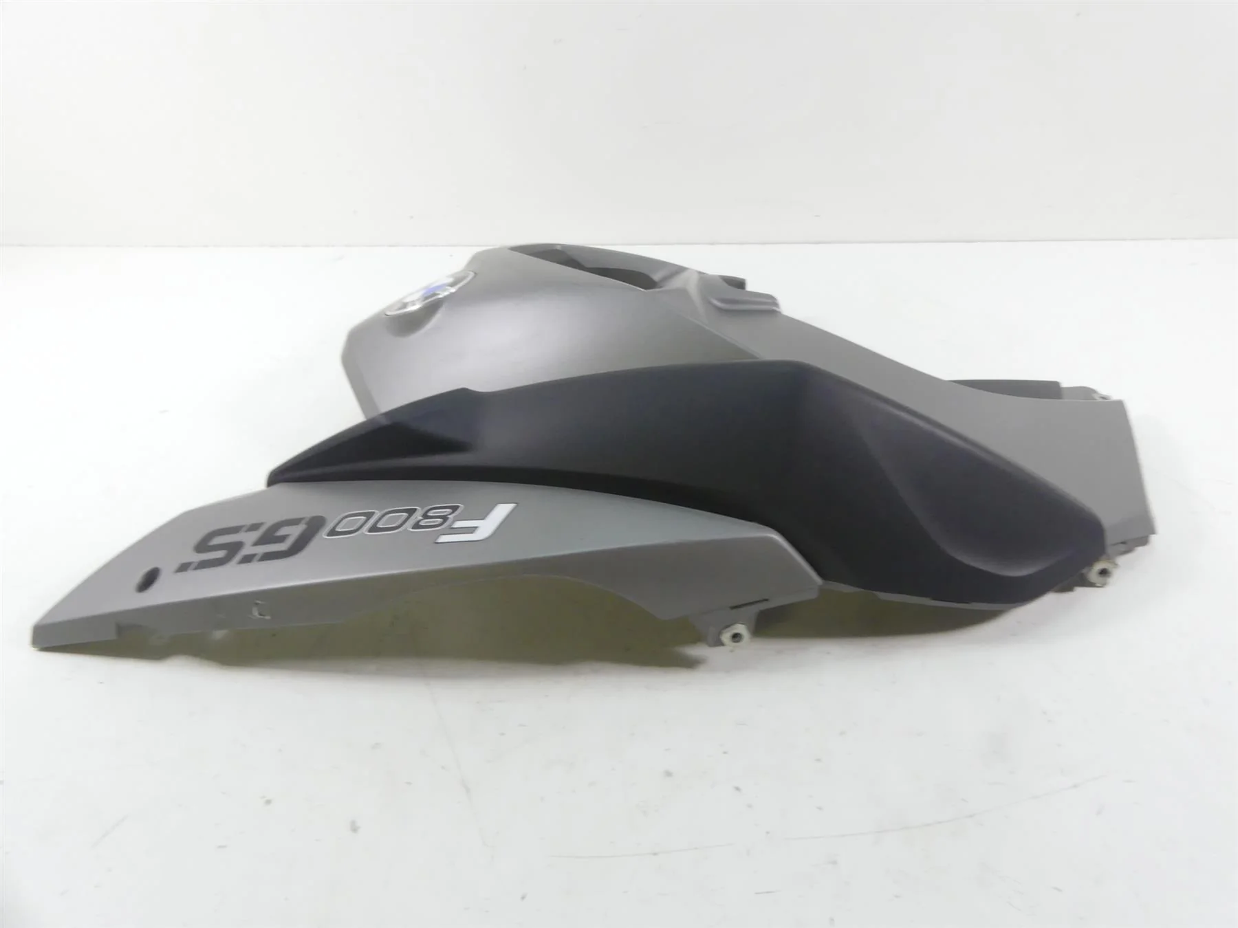 2009 BMW F800GS K72 Right Main Side Fuel Tank Fairing Cover Cowl 46638521568 - Image 3