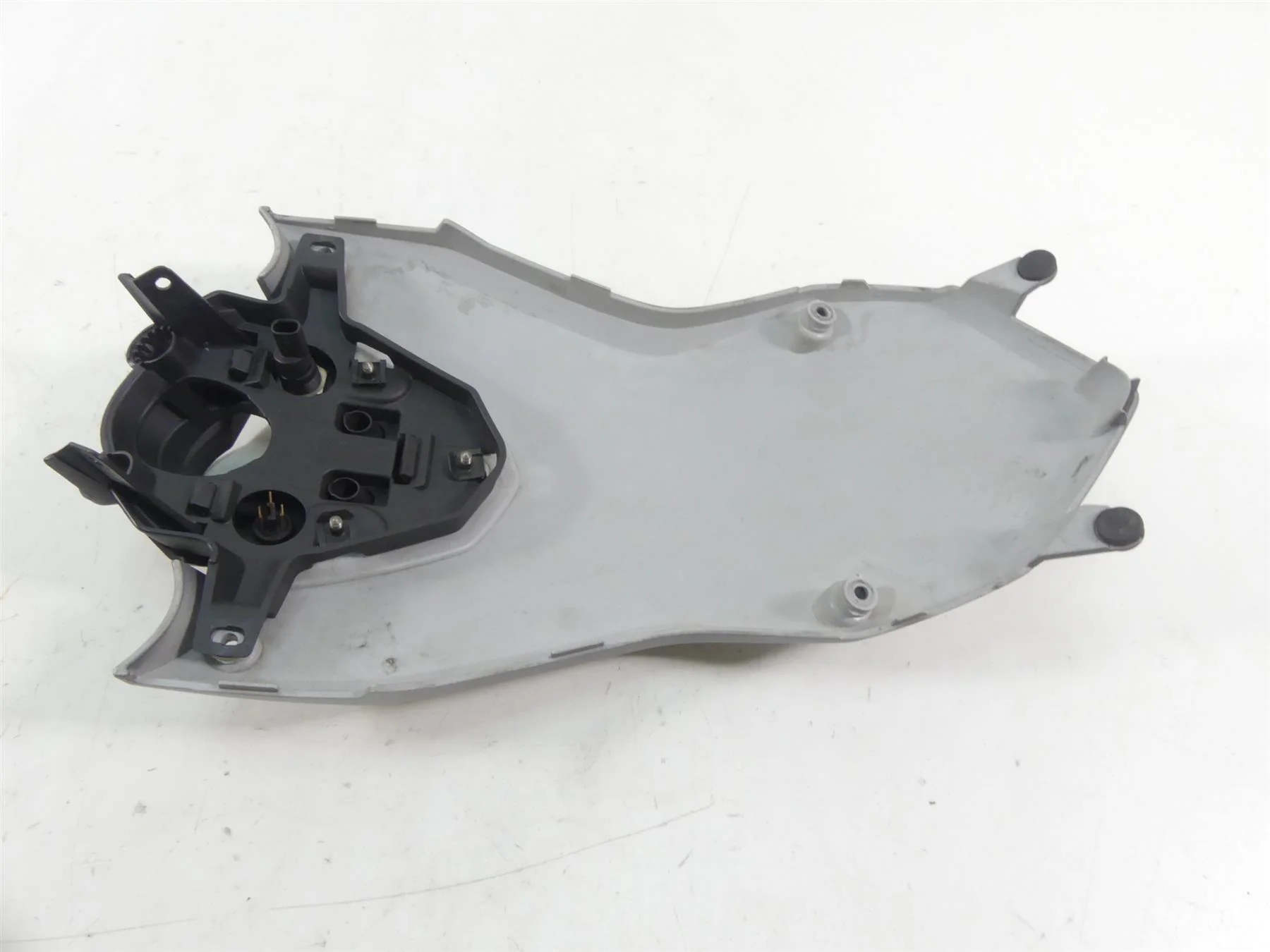 2009 BMW F800GS K72 Upper Fuel Gas Tank Cover Fairing Set 46637723892 - Image 5