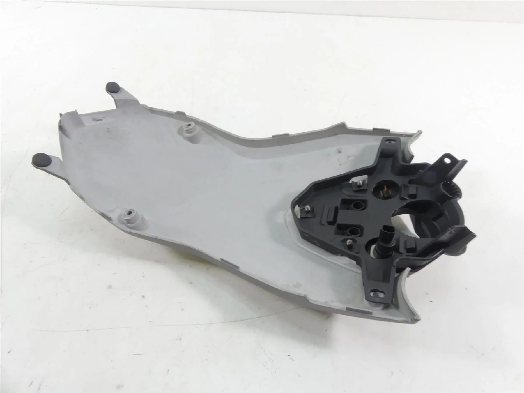 2009 BMW F800GS K72 Upper Fuel Gas Tank Cover Fairing Set 46637723892 - Image 6