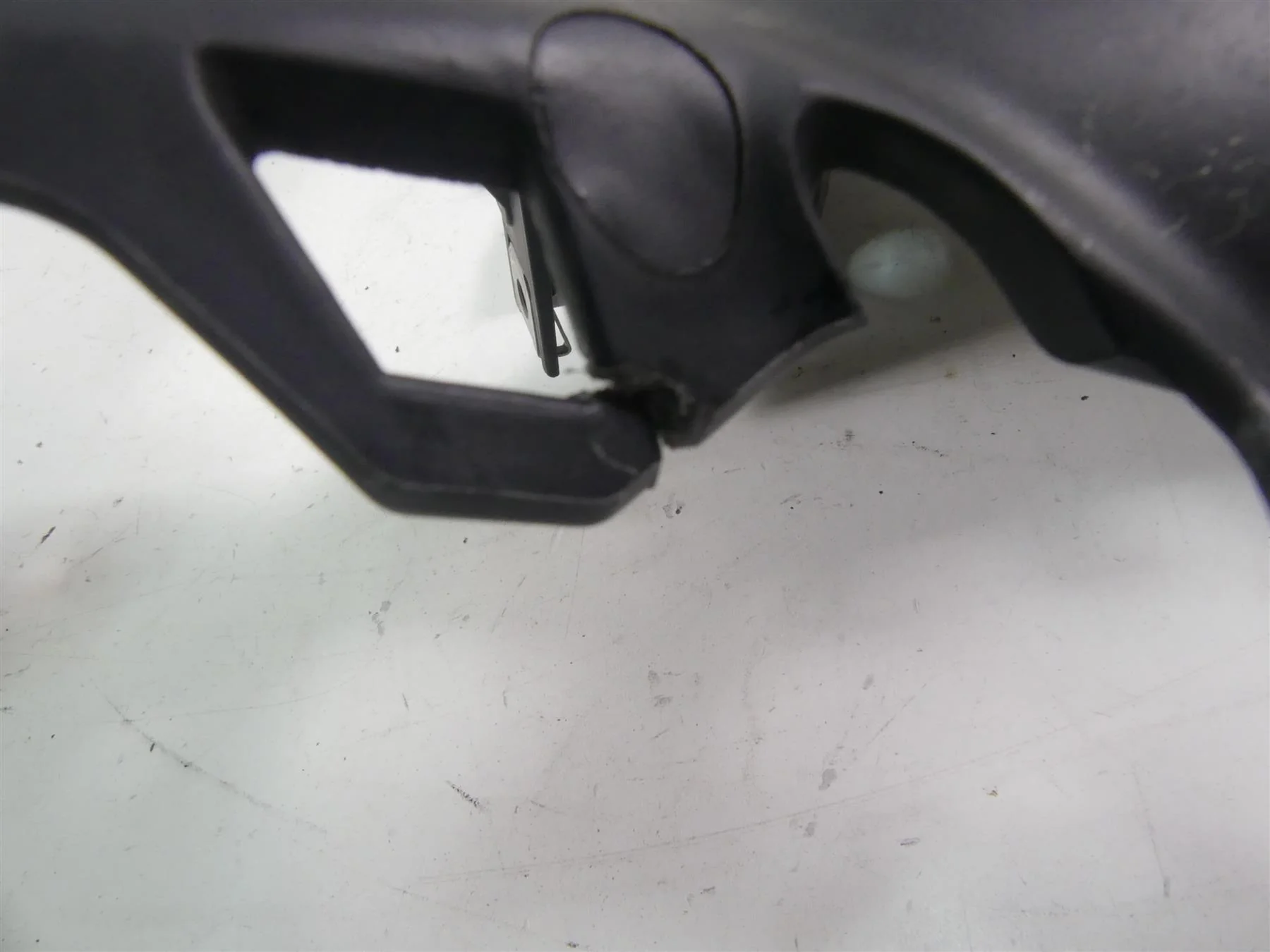 2009 BMW K1300 S K40 Front Fairing Stay Carrier Mount Holder 46637677761 - Image 12