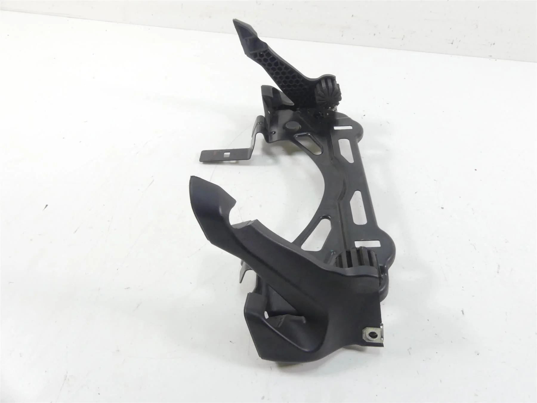 2009 BMW K1300 S K40 Front Fuel Gas Petrol Tank Mount Bracket 16117677806 - Image 4