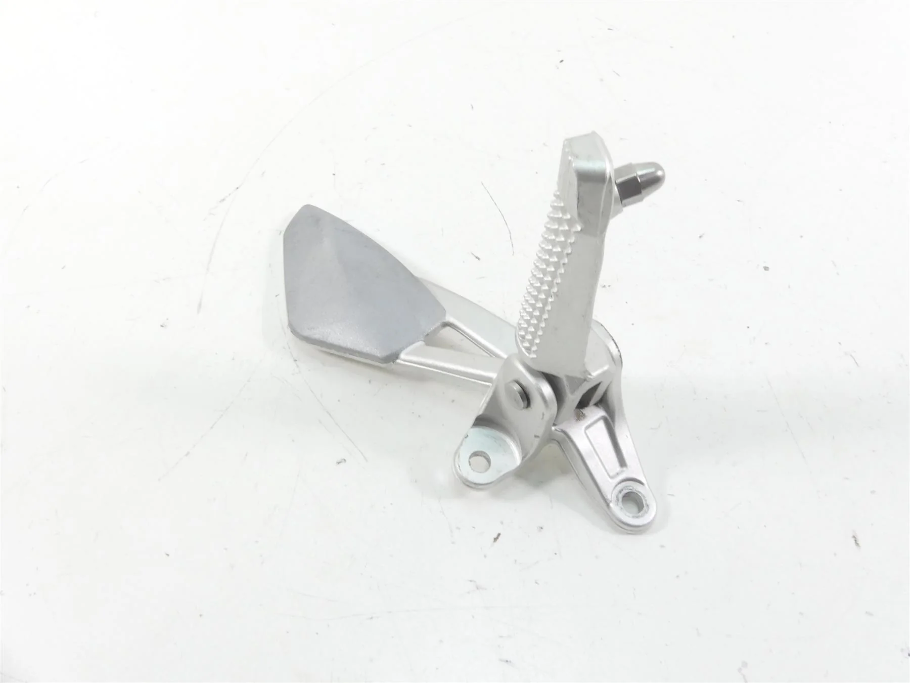 2009 BMW K1300 S K40 Left Footpeg Foot Peg Rest Mount 46717714641