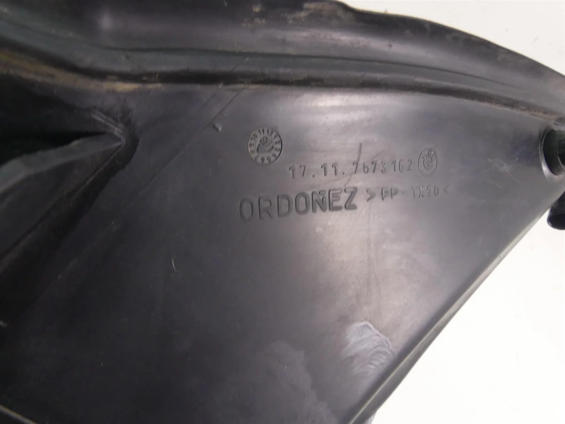 2009 BMW K1300 S K40 Water Coolant Radiator Cover Fairing Set 17117673162 - Image 8