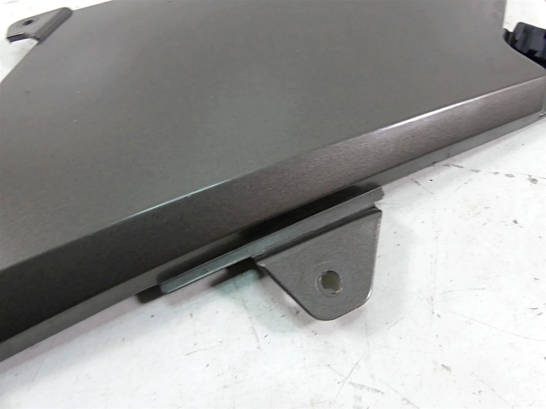 2009 BMW R1200 GS K25 Left Between Leg Side Cover Fairing 46637693433 - Image 11
