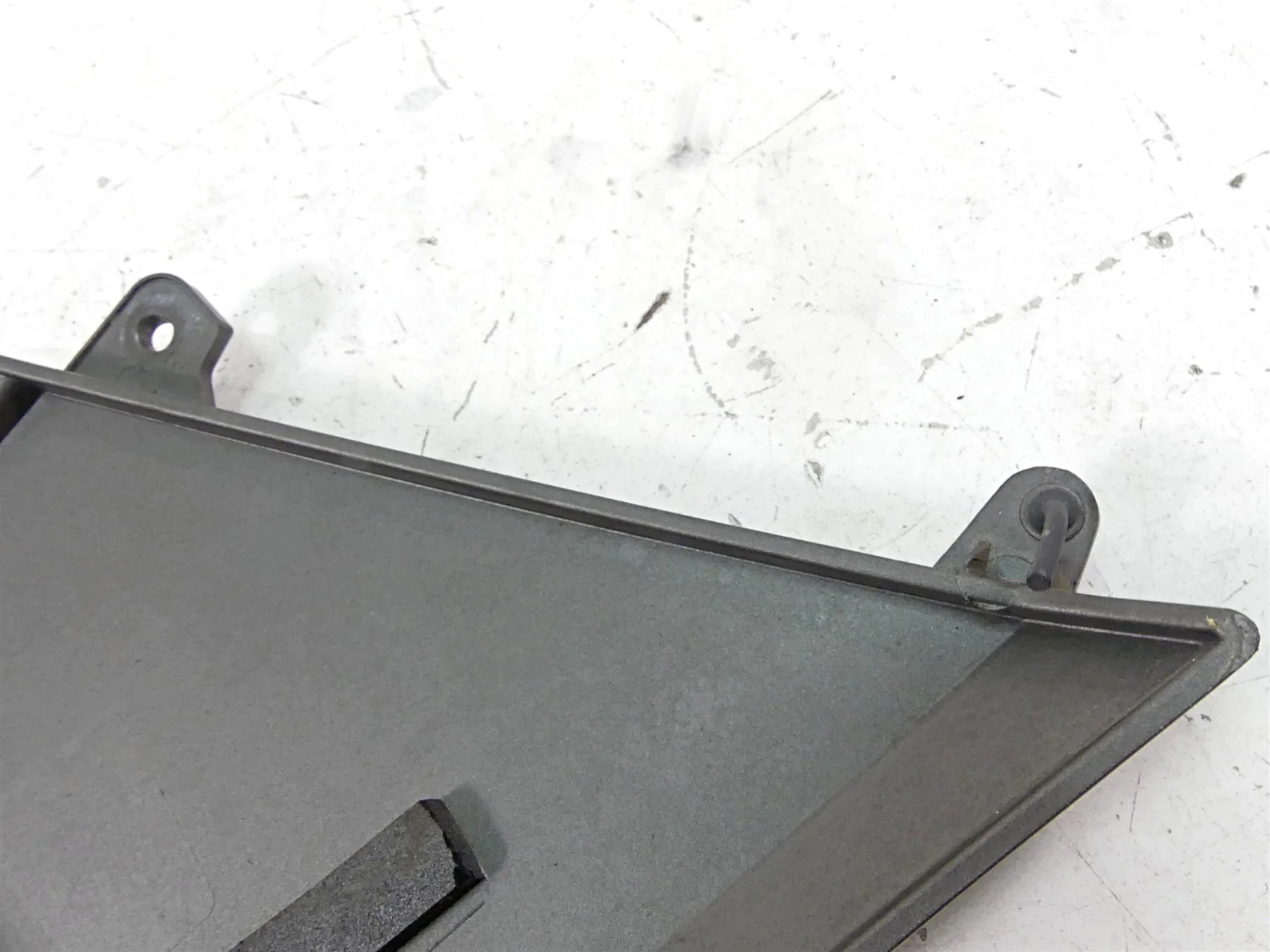 2009 BMW R1200 GS K25 Left Between Leg Side Cover Fairing 46637693433 - Image 8