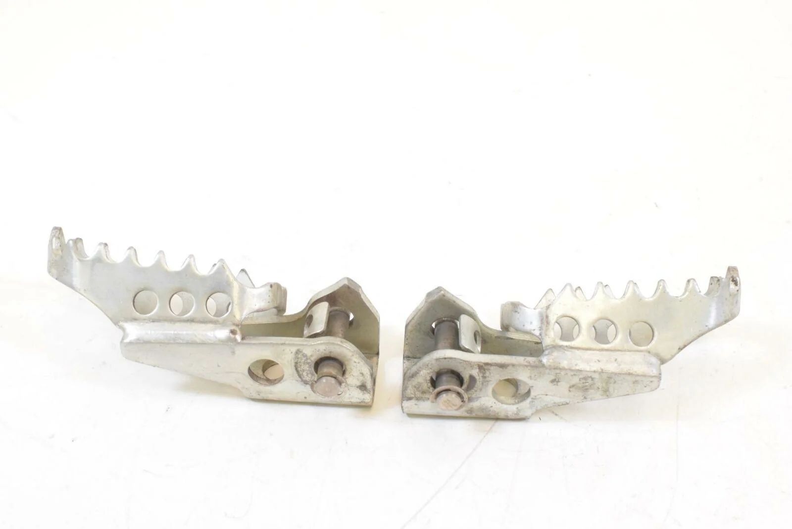 2009 BMW R1200 GS K255 Adv Front Rider Driver Footpeg Set 46717694557 - Image 3