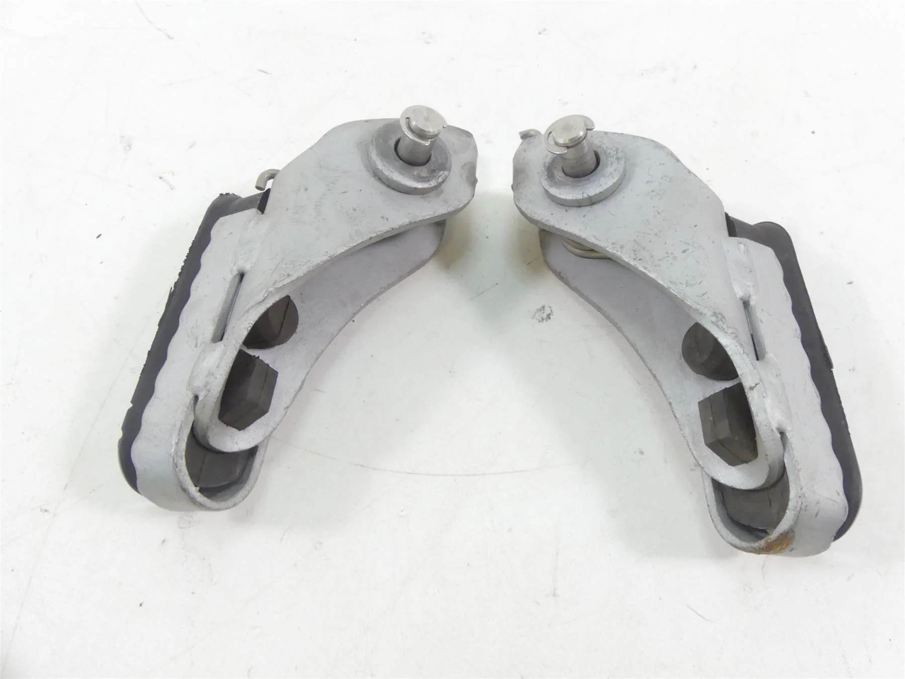 2009 BMW R1200GS K25 Front Rider Driver Footpeg Foot Peg Rest Set 46717694557 - Image 4