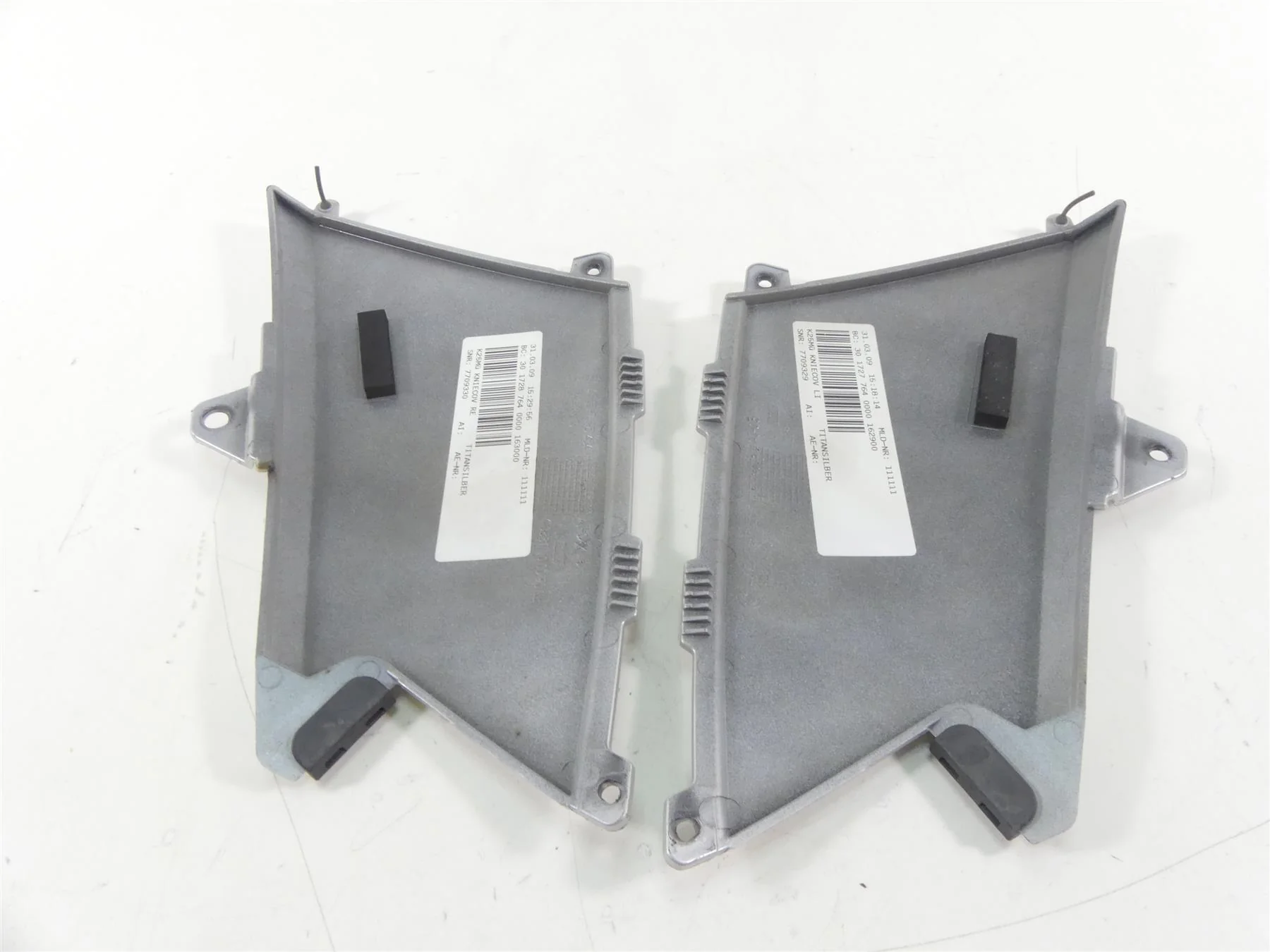 2009 BMW R1200GS K25 Left Right Between Leg Side Cover Fairing Set 46637693433 - Image 5
