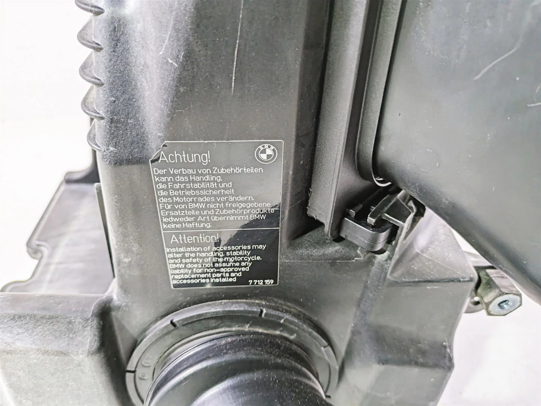 2009 BMW R1200GS K255 Adv Air Box Tubes & Front Air Ram 13717720354 13717672545 - Image 6