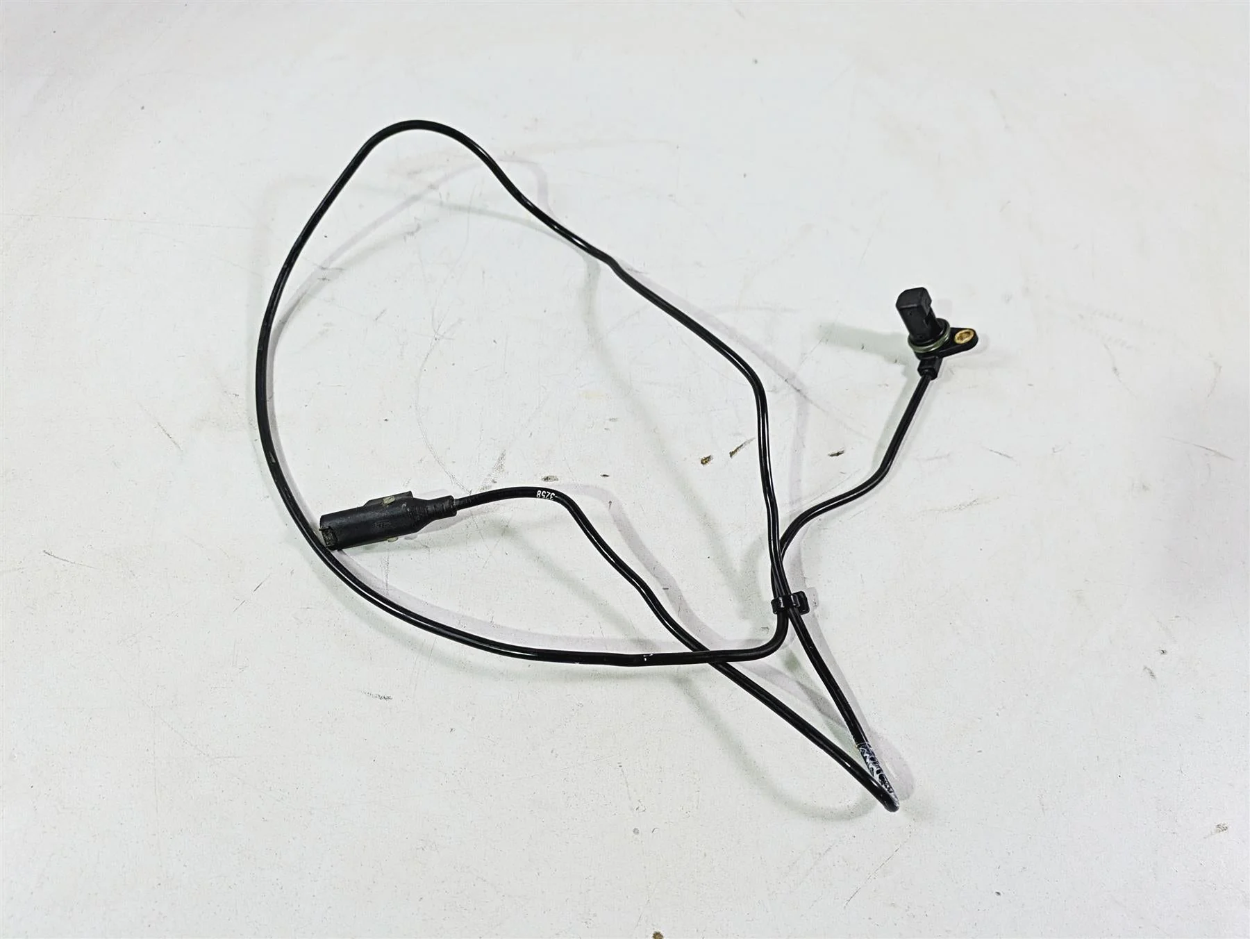 2009 BMW R1200GS K255 Adv Front Abs Brake Wheel Speed Sensor 34527677824 - Image 4