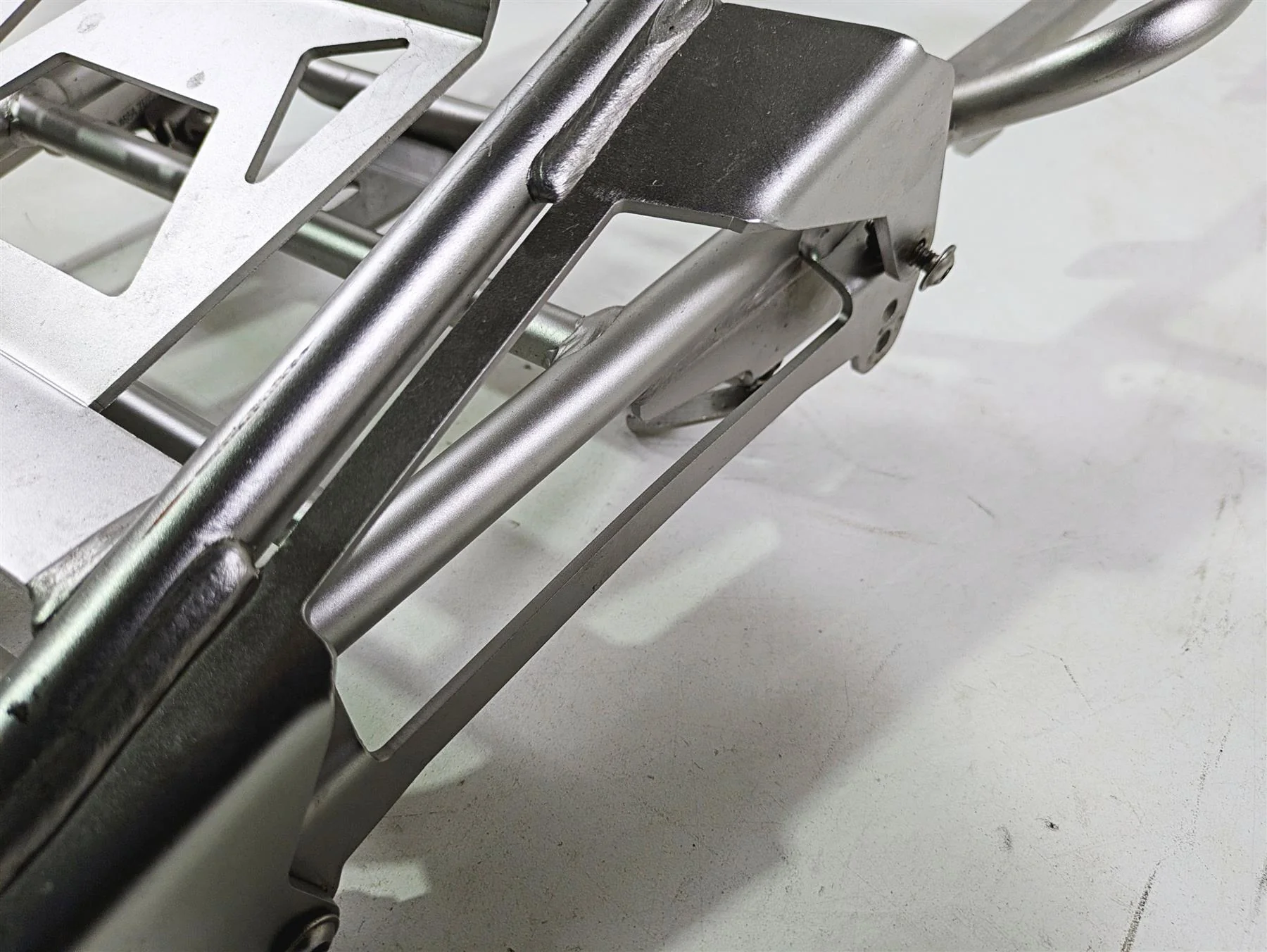 2009 BMW R1200GS K255 Adv Rear Support Top Case Carrier Rack Set 71607694181 - Image 6