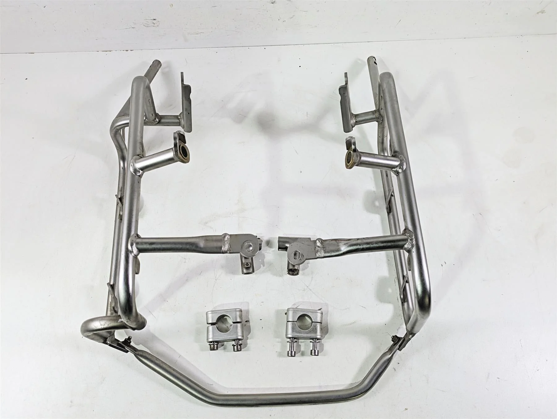 2009 BMW R1200GS K255 Adv Saddlebag Rack Holder Set 46547699875 46547699876 - Image 2